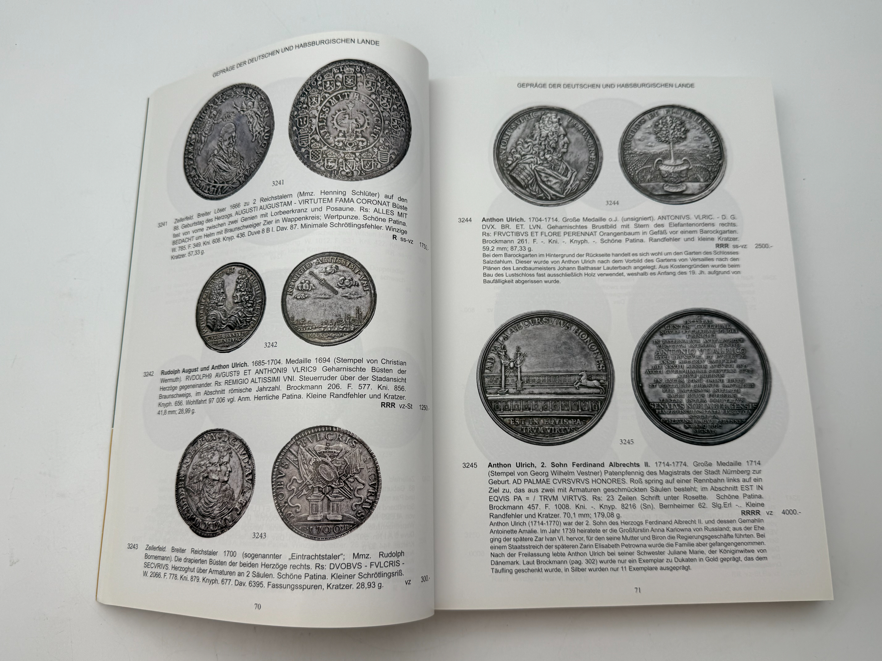 Catalogs / Numismatic Literature - A pair of auction catalogs from Germany which, among other things, contain ... - 1 2