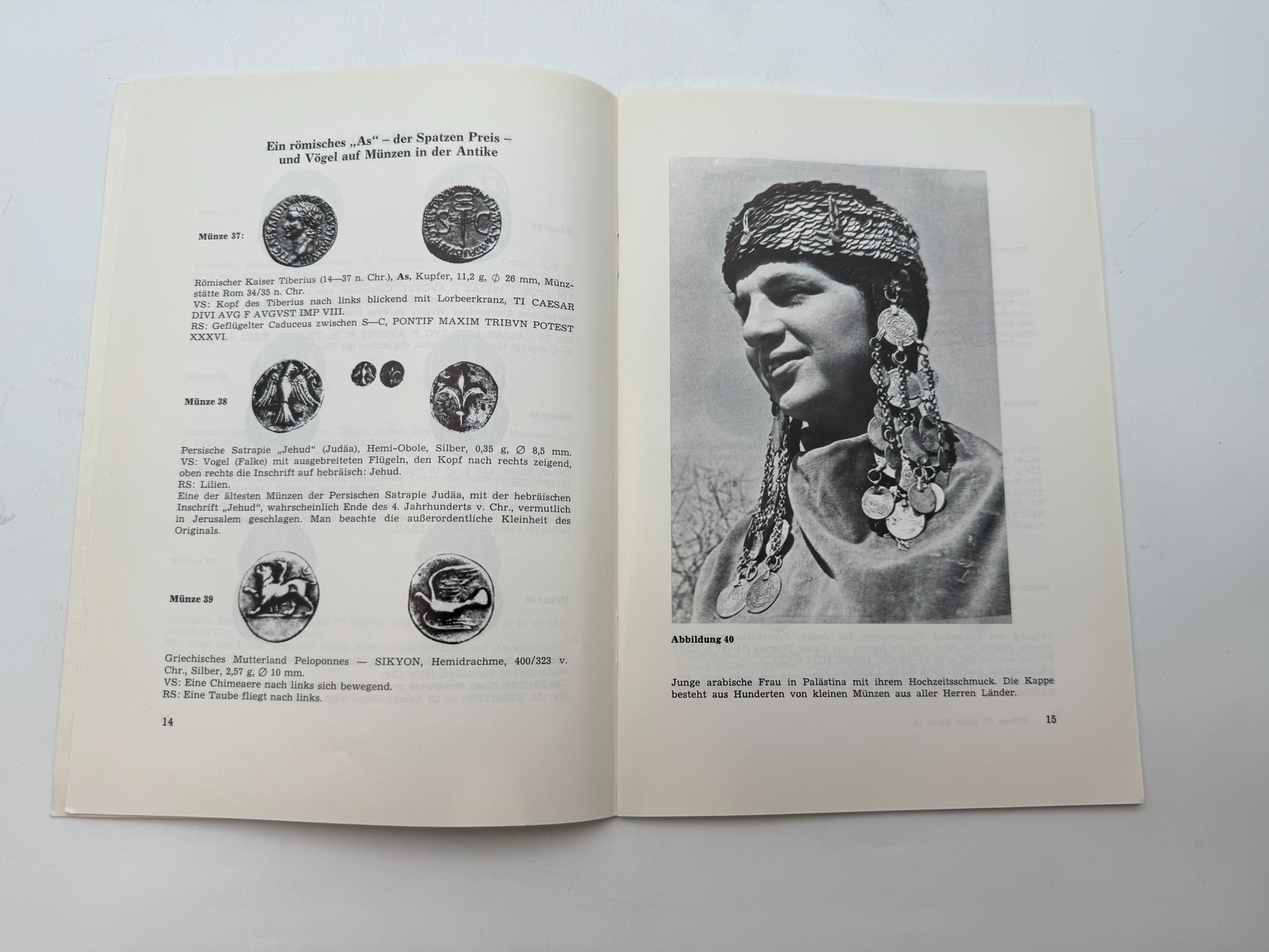 Catalogs / Numismatic Literature - A very large collection of numismatic information, some of it on the subject of ... - 1 35