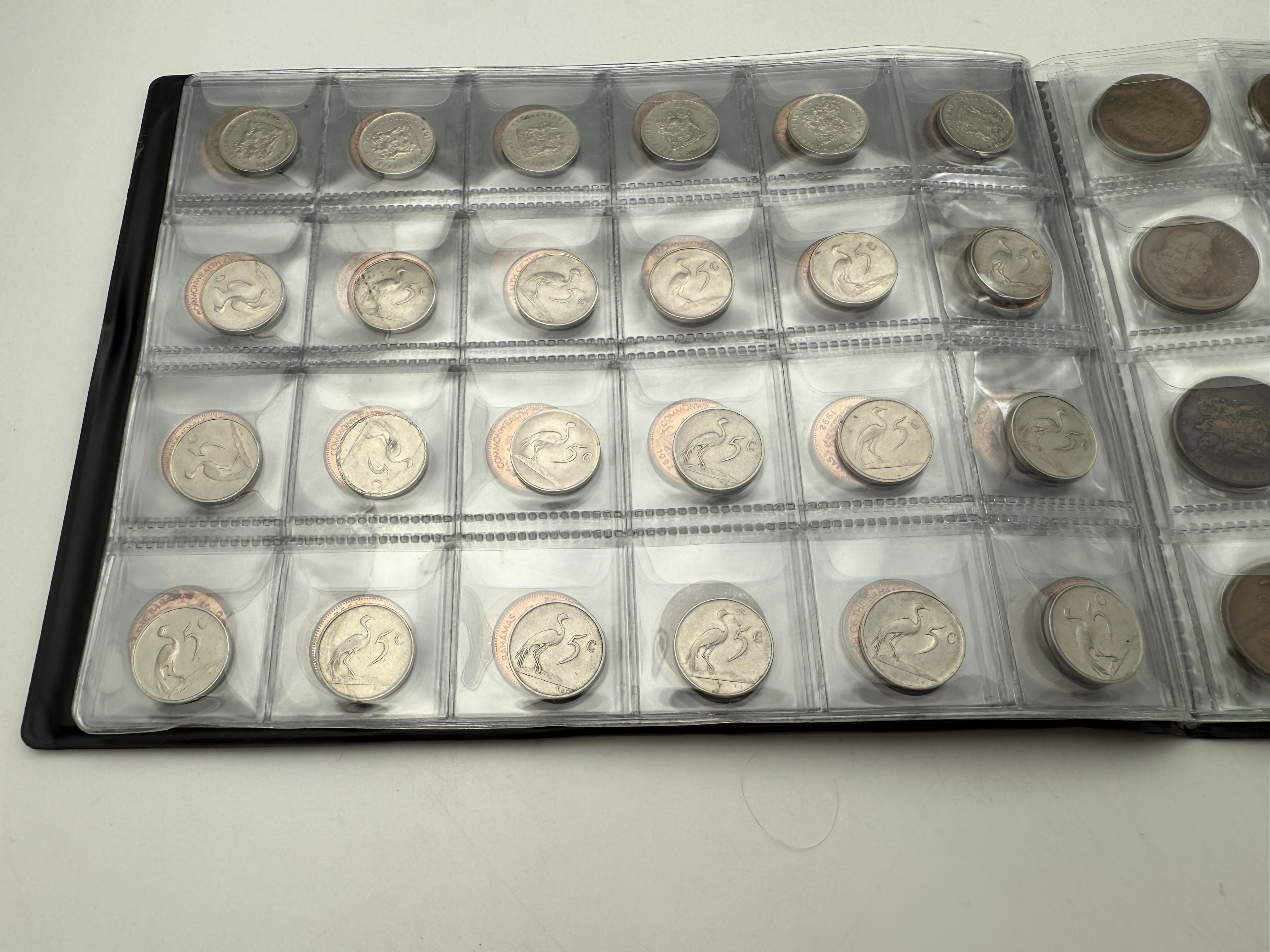 Africa - A collection of several hundred coins arranged in a special coin album, various conditions and years - 1 16