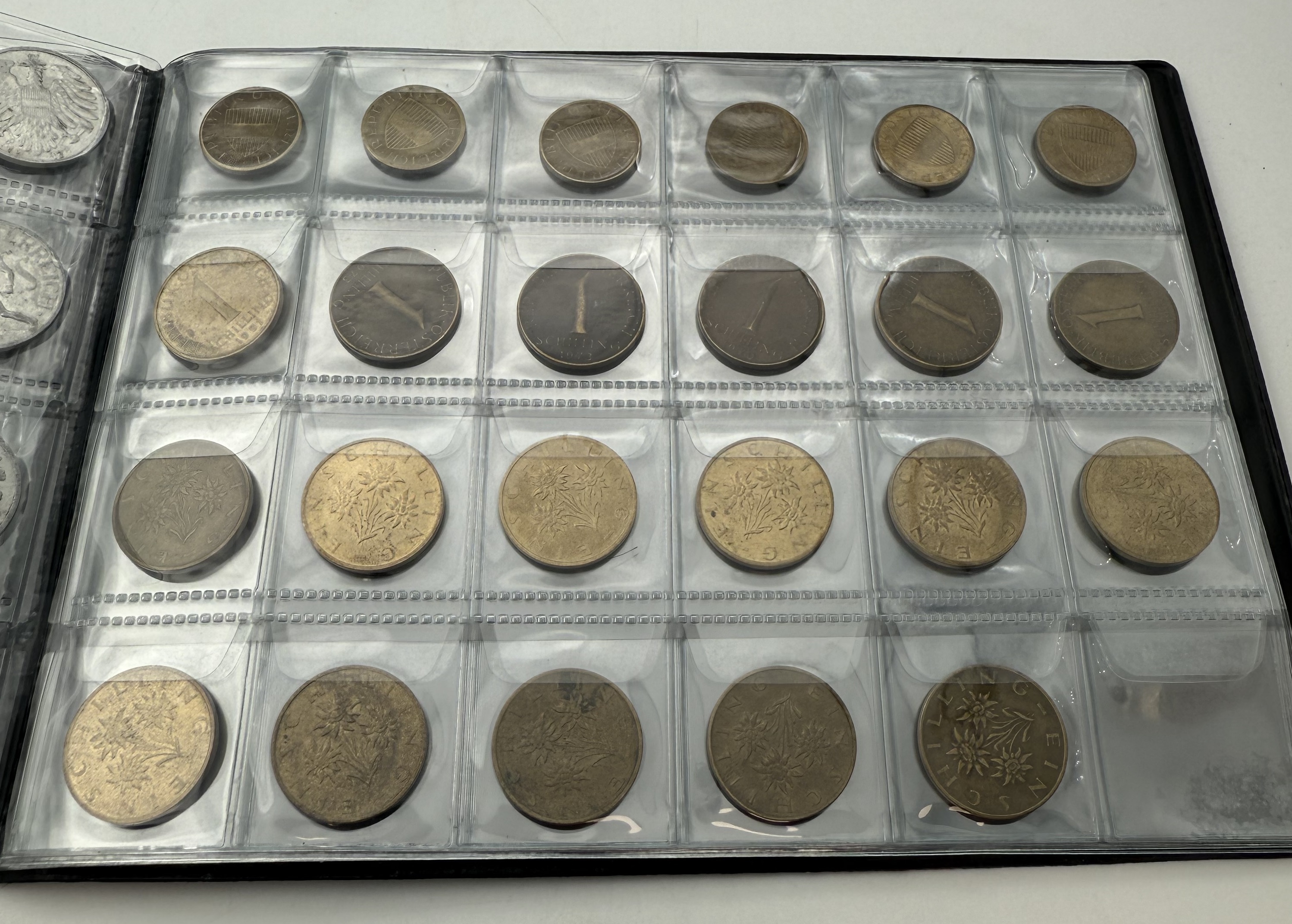 Austria - A collection of several hundred coins arranged in a special coin album, various conditions and years - 1 4