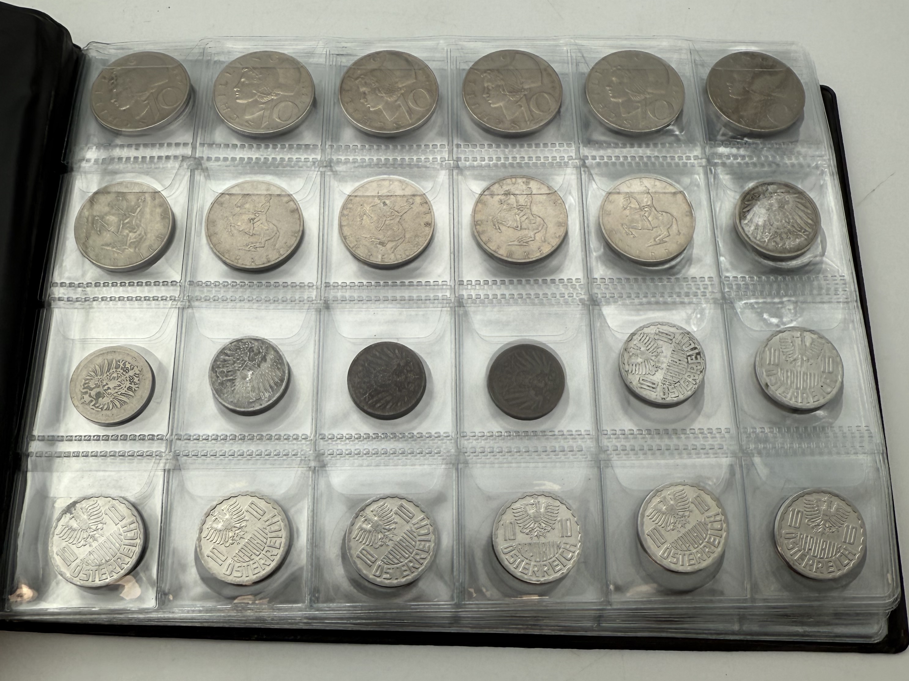 Austria - A collection of several hundred coins arranged in a special coin album, various conditions and years - 1 6