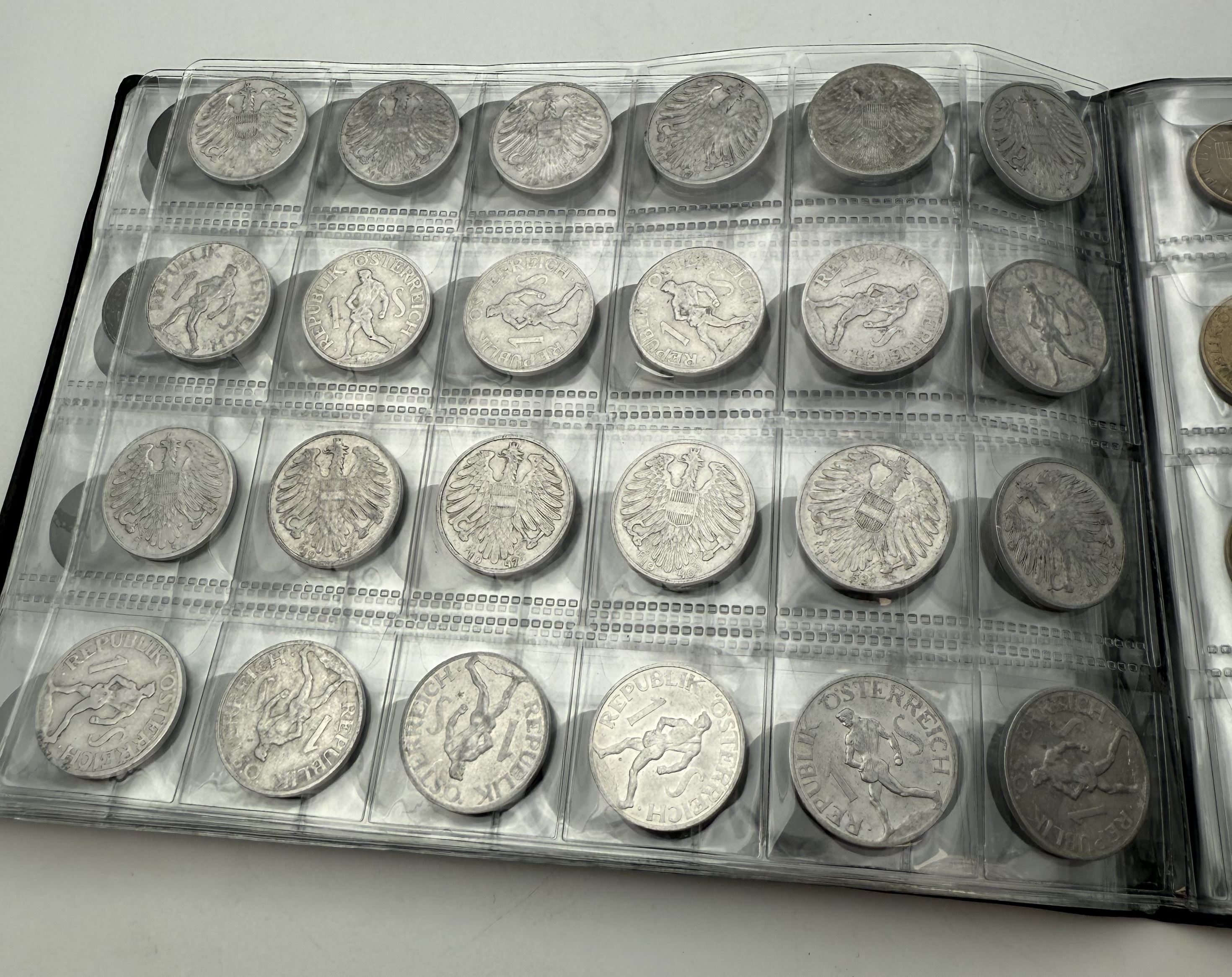 Austria - A collection of several hundred coins arranged in a special coin album, various conditions and years - 1 3