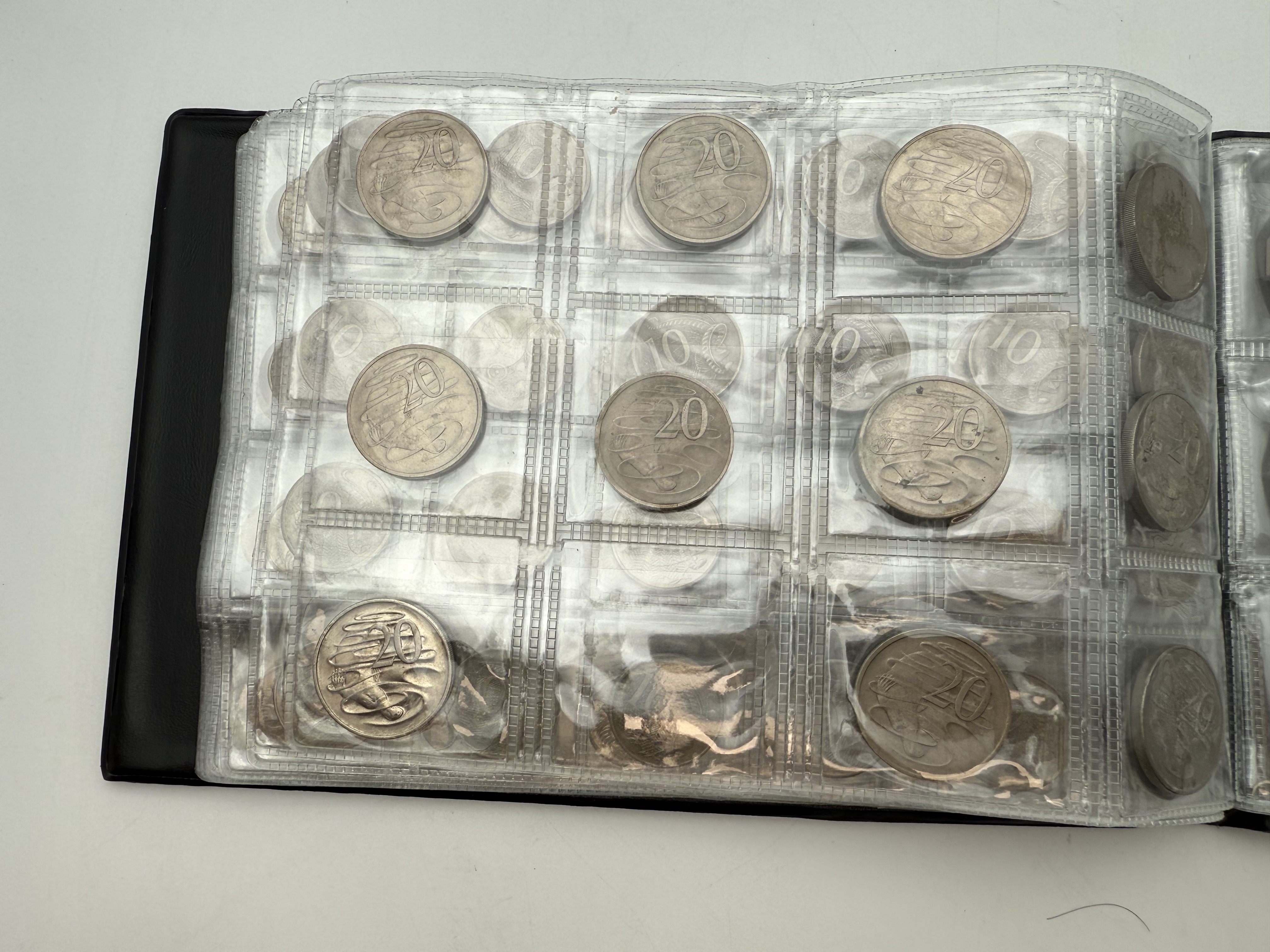 Bulgaria / Australia - A collection of several hundred coins arranged in a special coin album, various conditions ... - 1 15