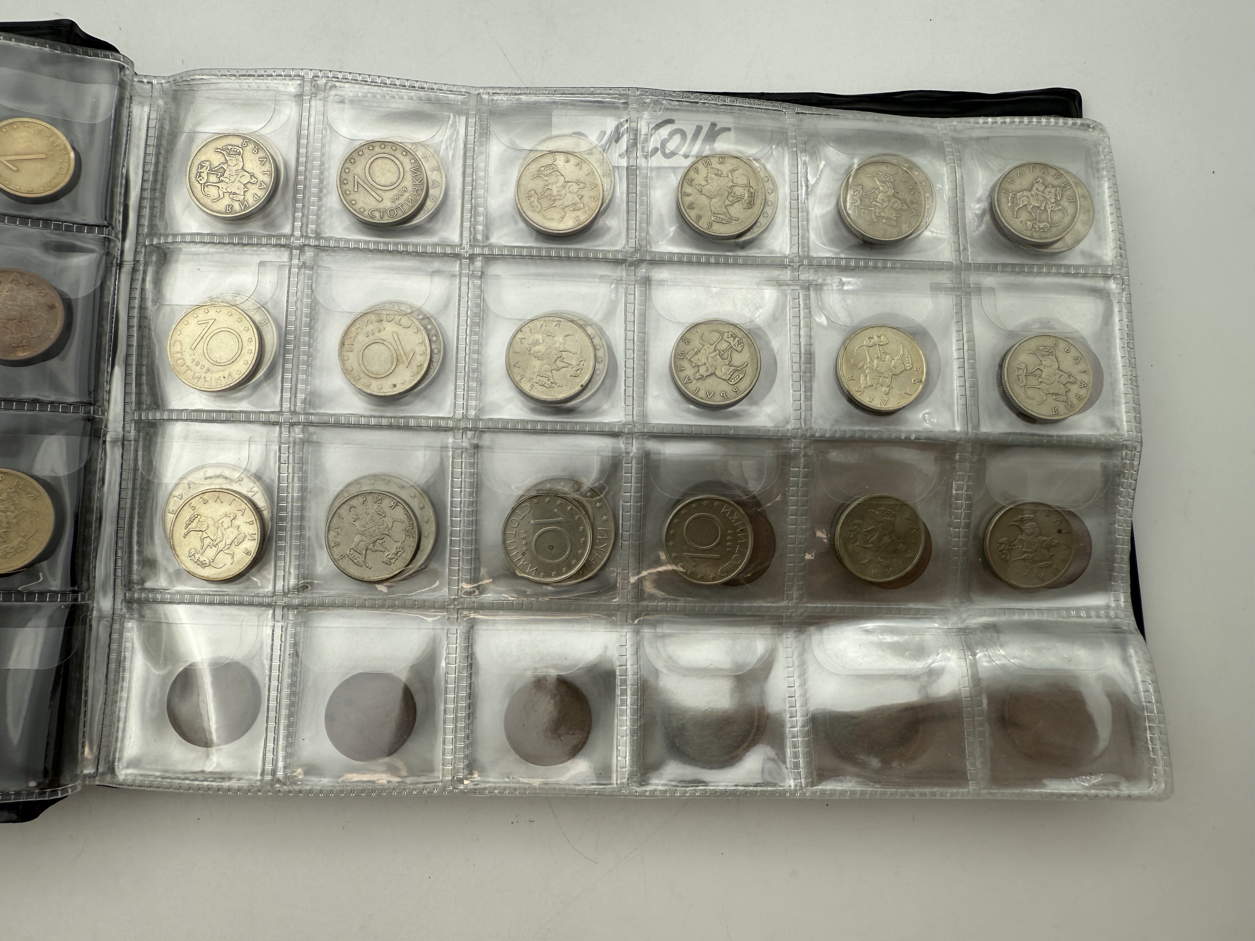 Bulgaria / Australia - A collection of several hundred coins arranged in a special coin album, various conditions ... - 1 21