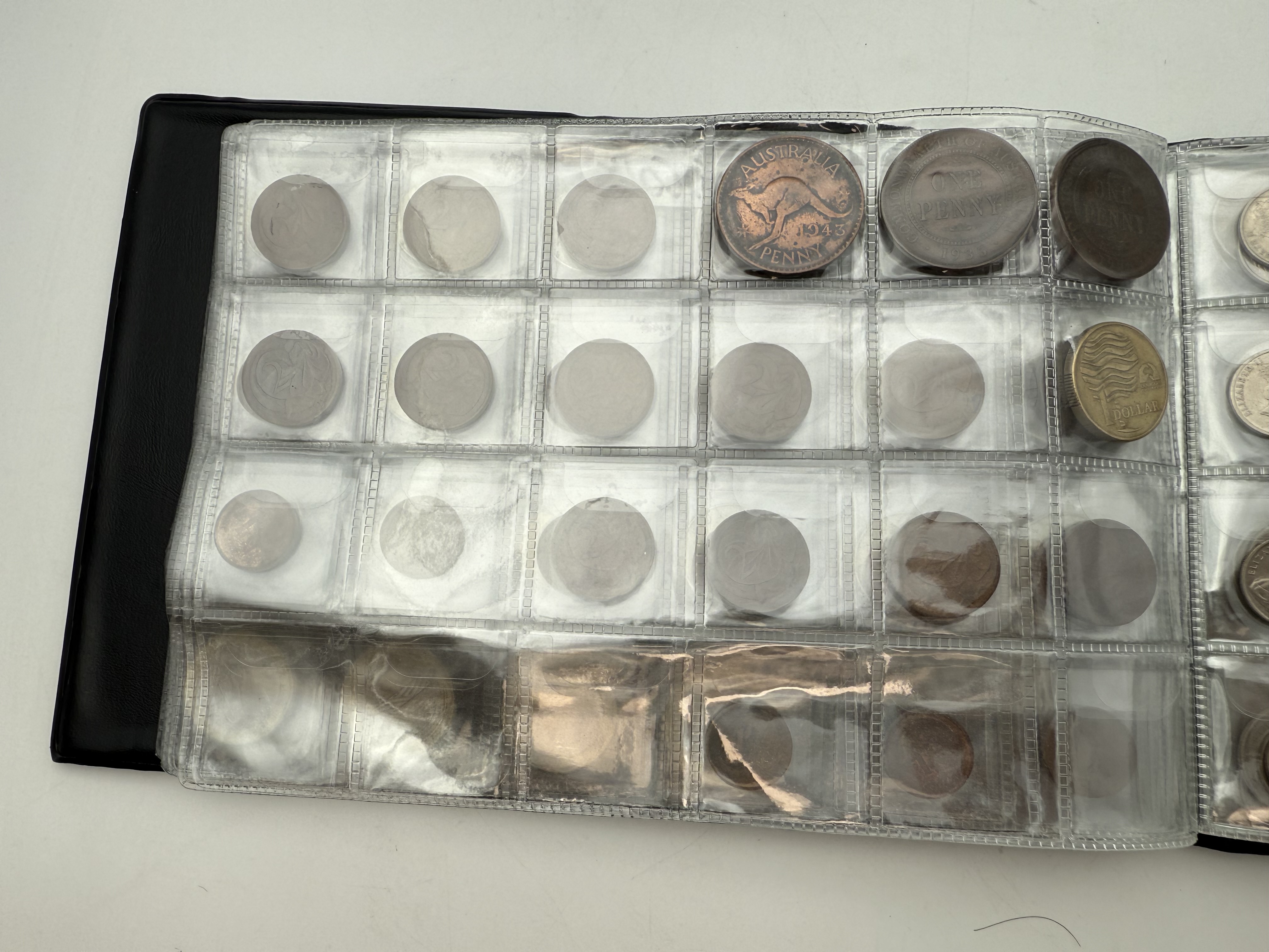 Bulgaria / Australia - A collection of several hundred coins arranged in a special coin album, various conditions ... - 1 4