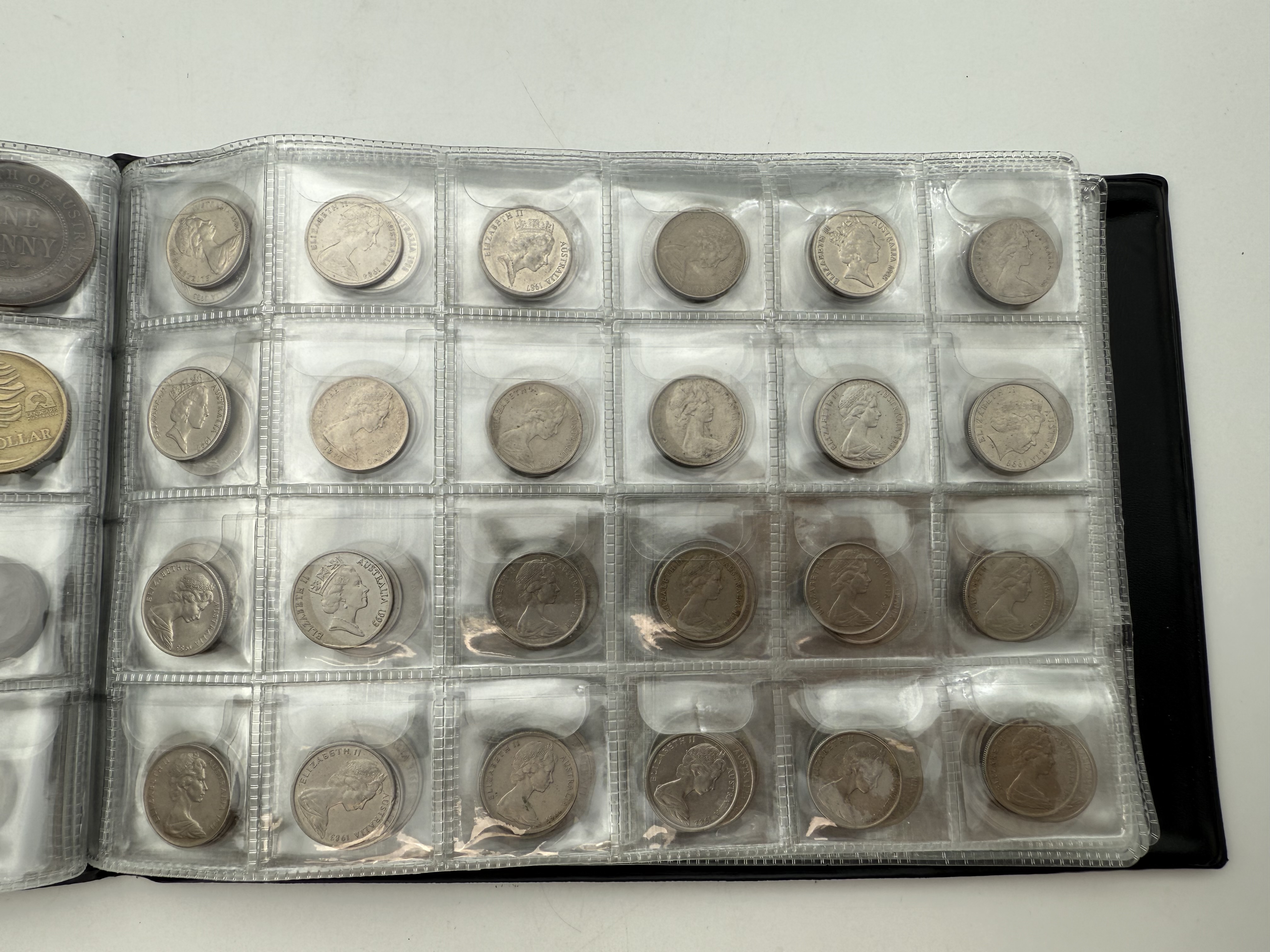 Bulgaria / Australia - A collection of several hundred coins arranged in a special coin album, various conditions ... - 1 5