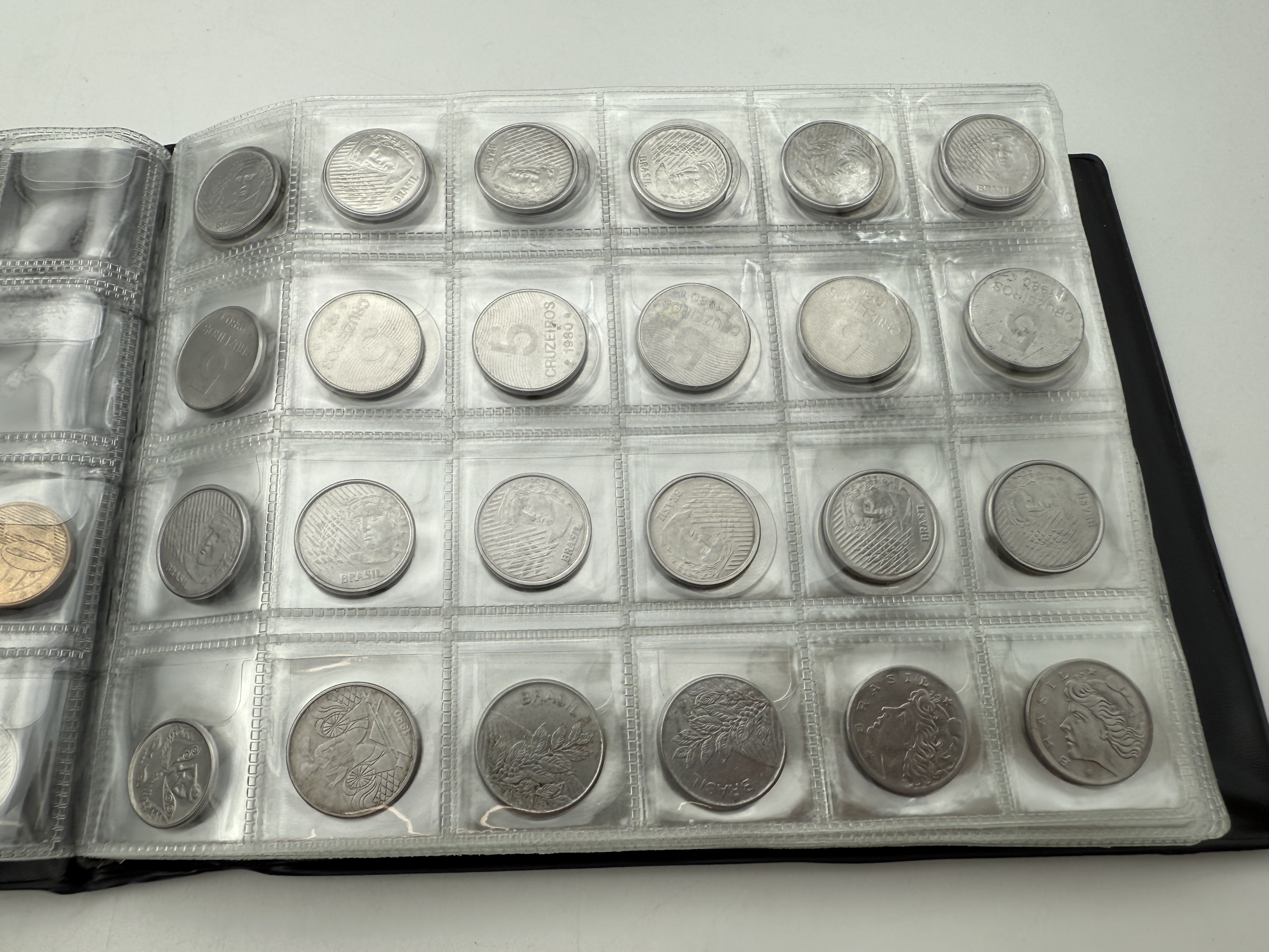 Brazil / Kenya - a collection of several hundred coins arranged in a special coin album, various conditions and years - 1 27