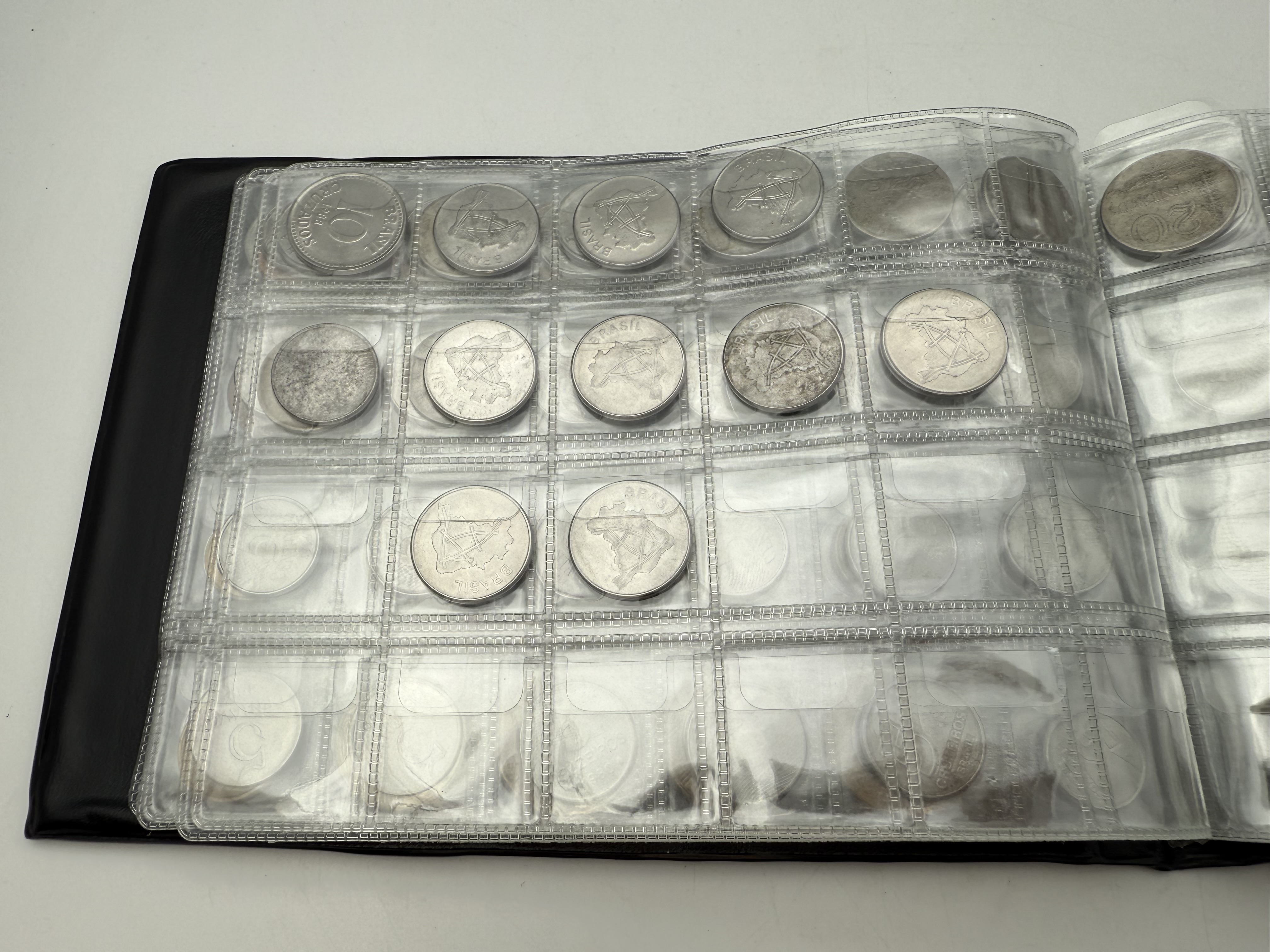 Brazil / Kenya - a collection of several hundred coins arranged in a special coin album, various conditions and years - 1 3
