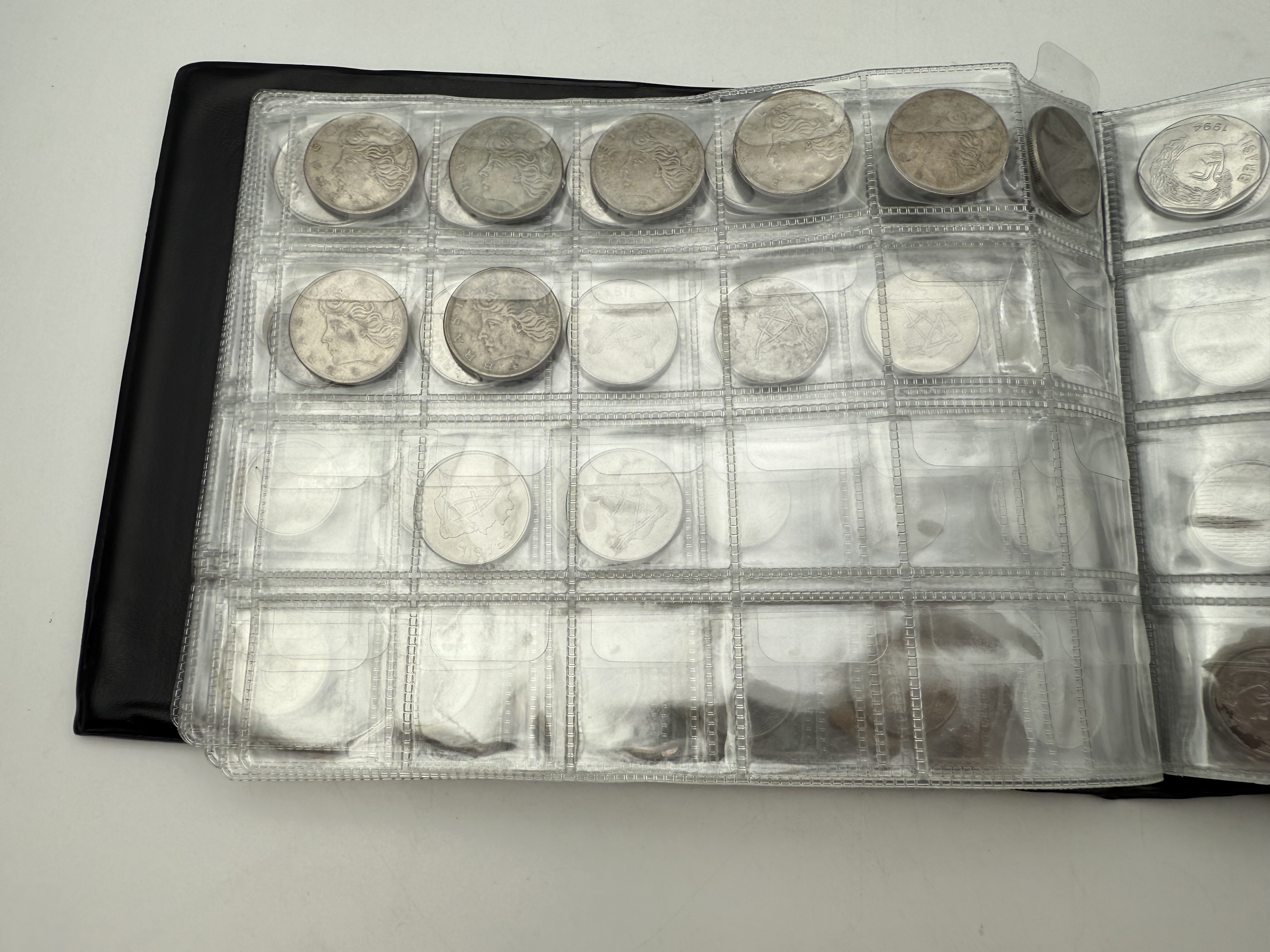 Brazil / Kenya - a collection of several hundred coins arranged in a special coin album, various conditions and years - 1 5