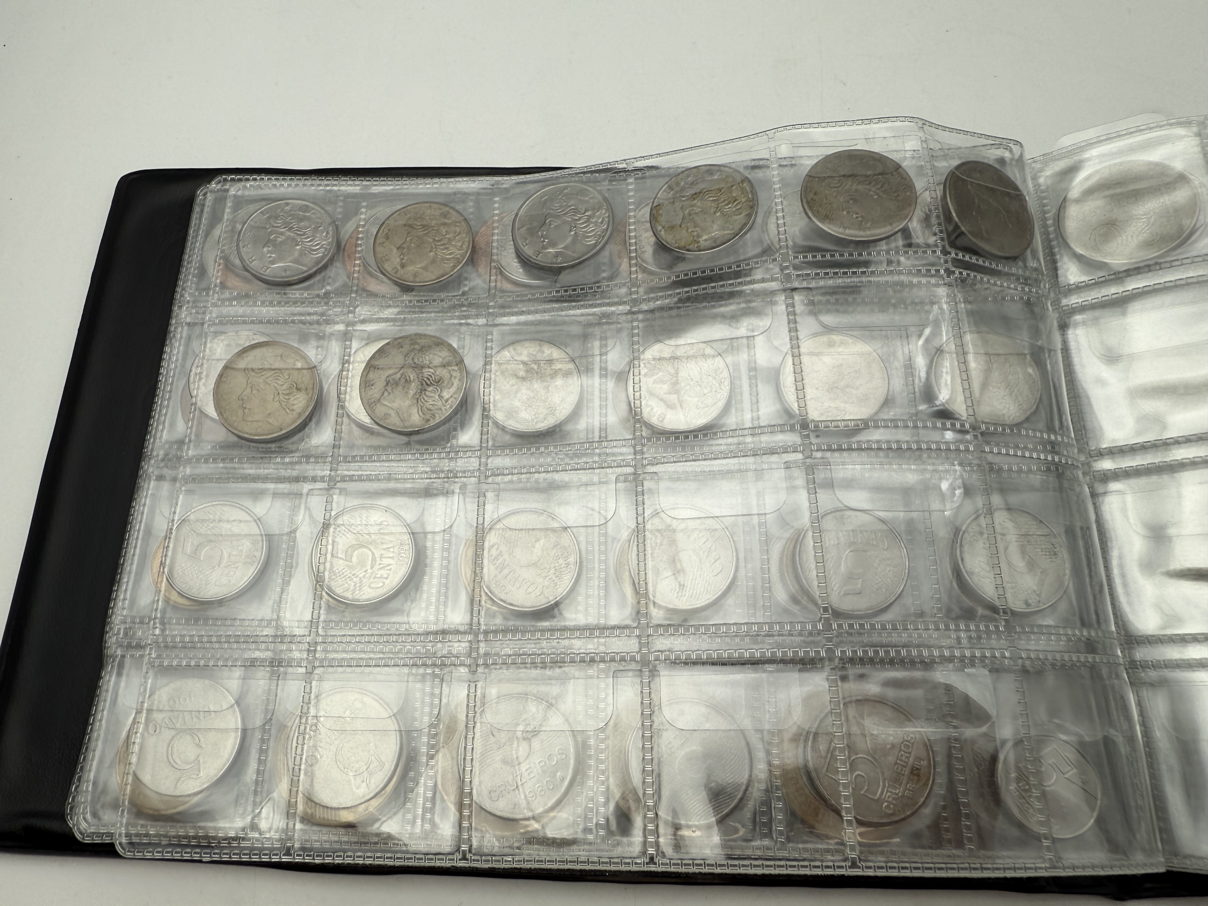 Brazil / Kenya - a collection of several hundred coins arranged in a special coin album, various conditions and years - 1 1