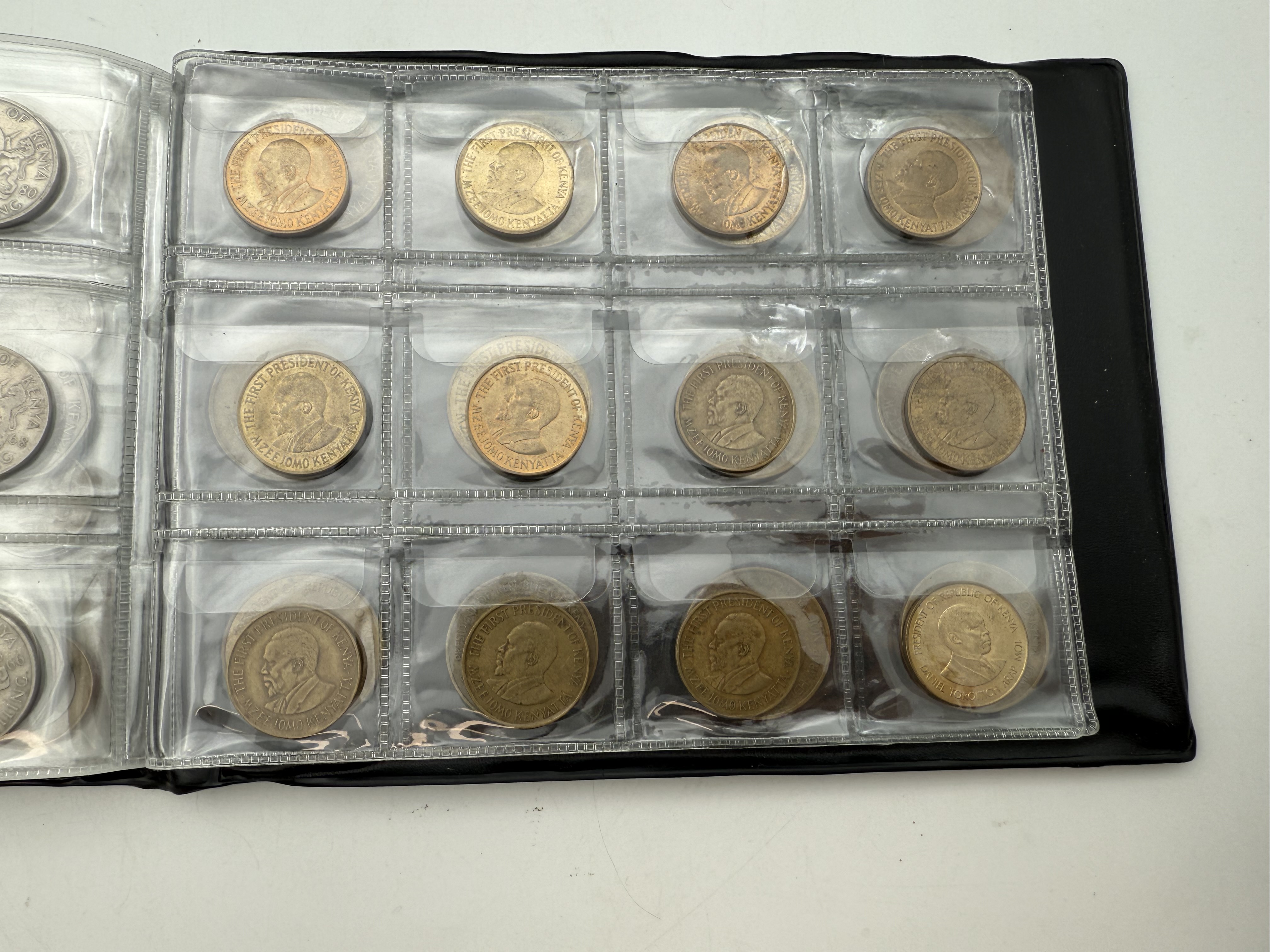 Brazil / Kenya - a collection of several hundred coins arranged in a special coin album, various conditions and years - 1 19