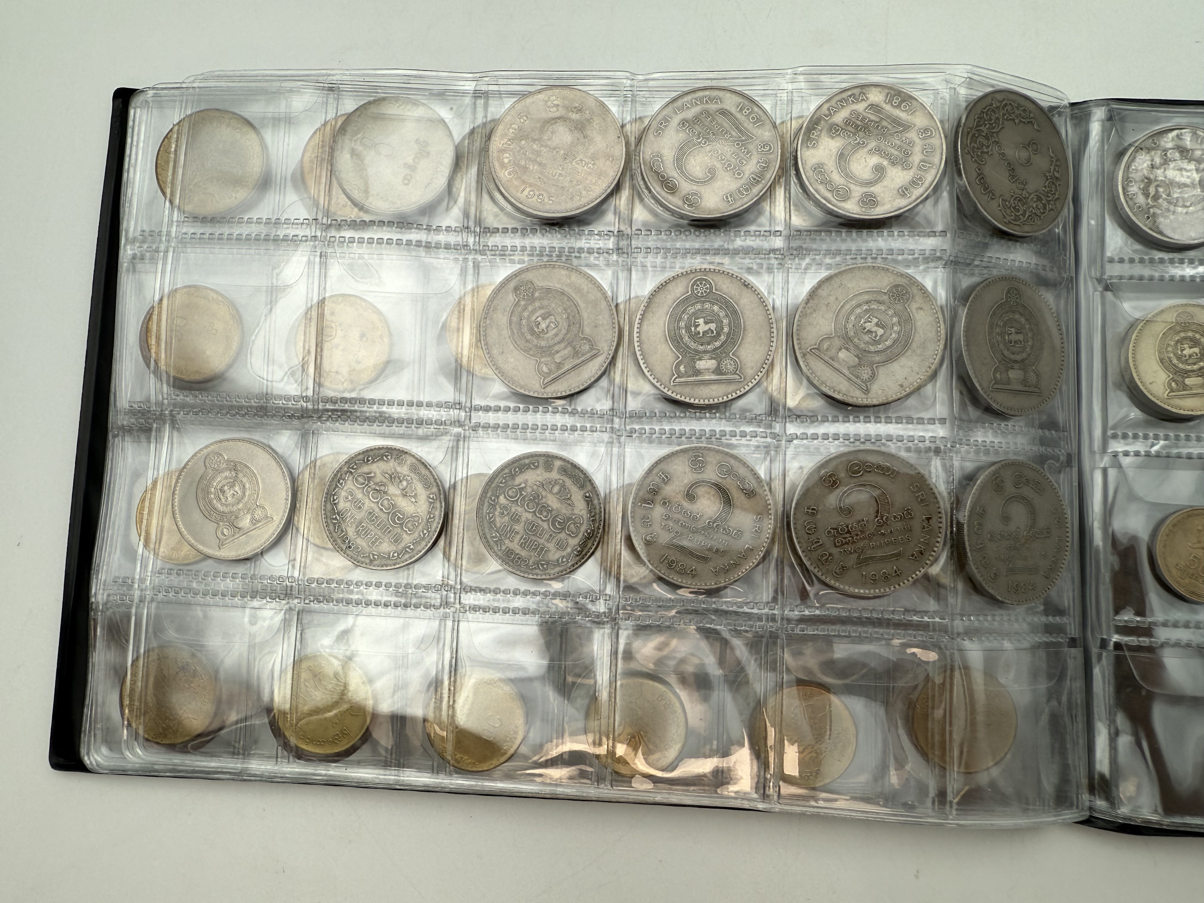 Burma / Myanmar - a collection of several hundred coins arranged in a special coin album, various conditions and years - 1 6