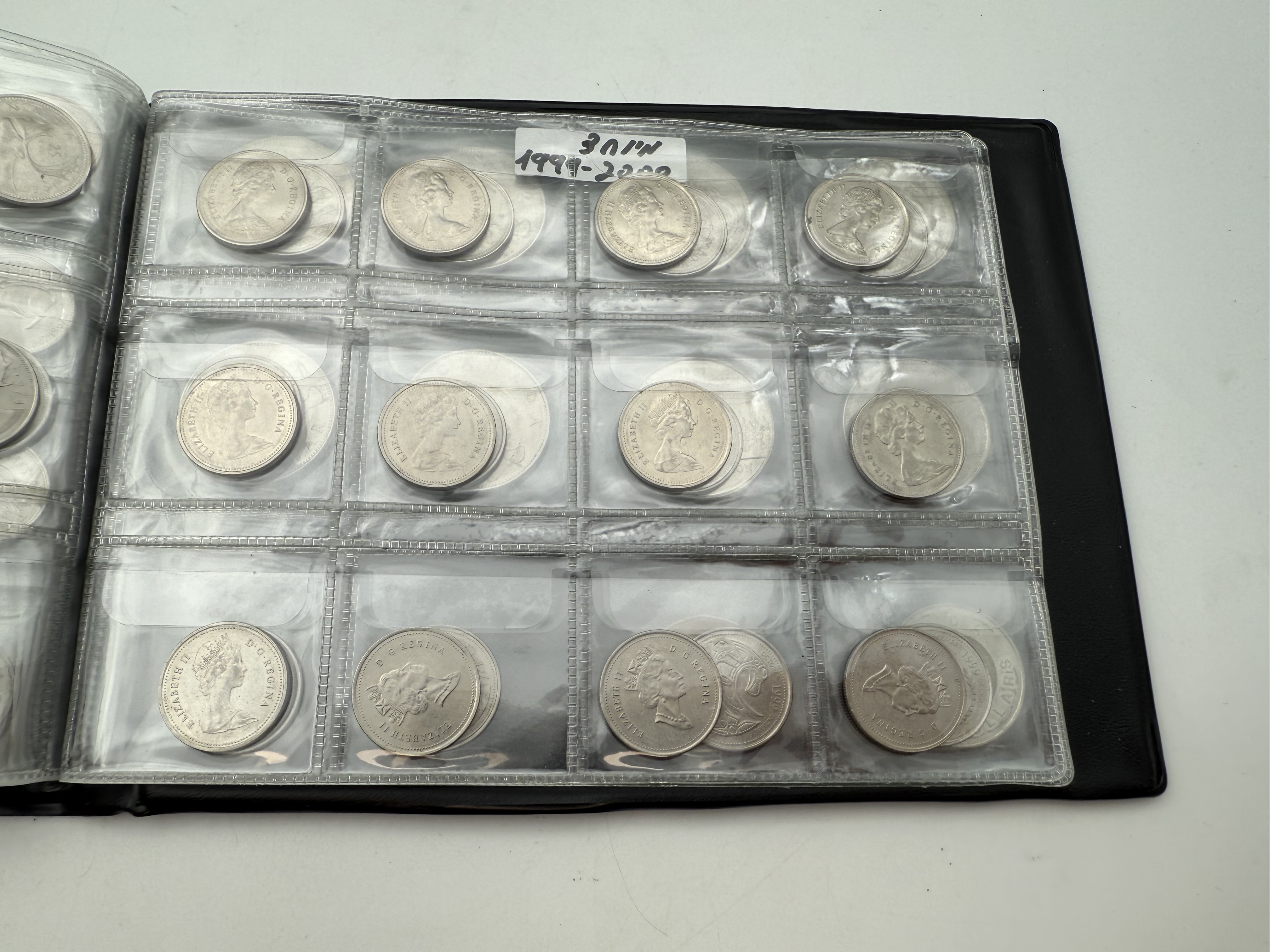 Canada - A collection of several hundred coins arranged in a special coin album, various conditions and years - 1 20