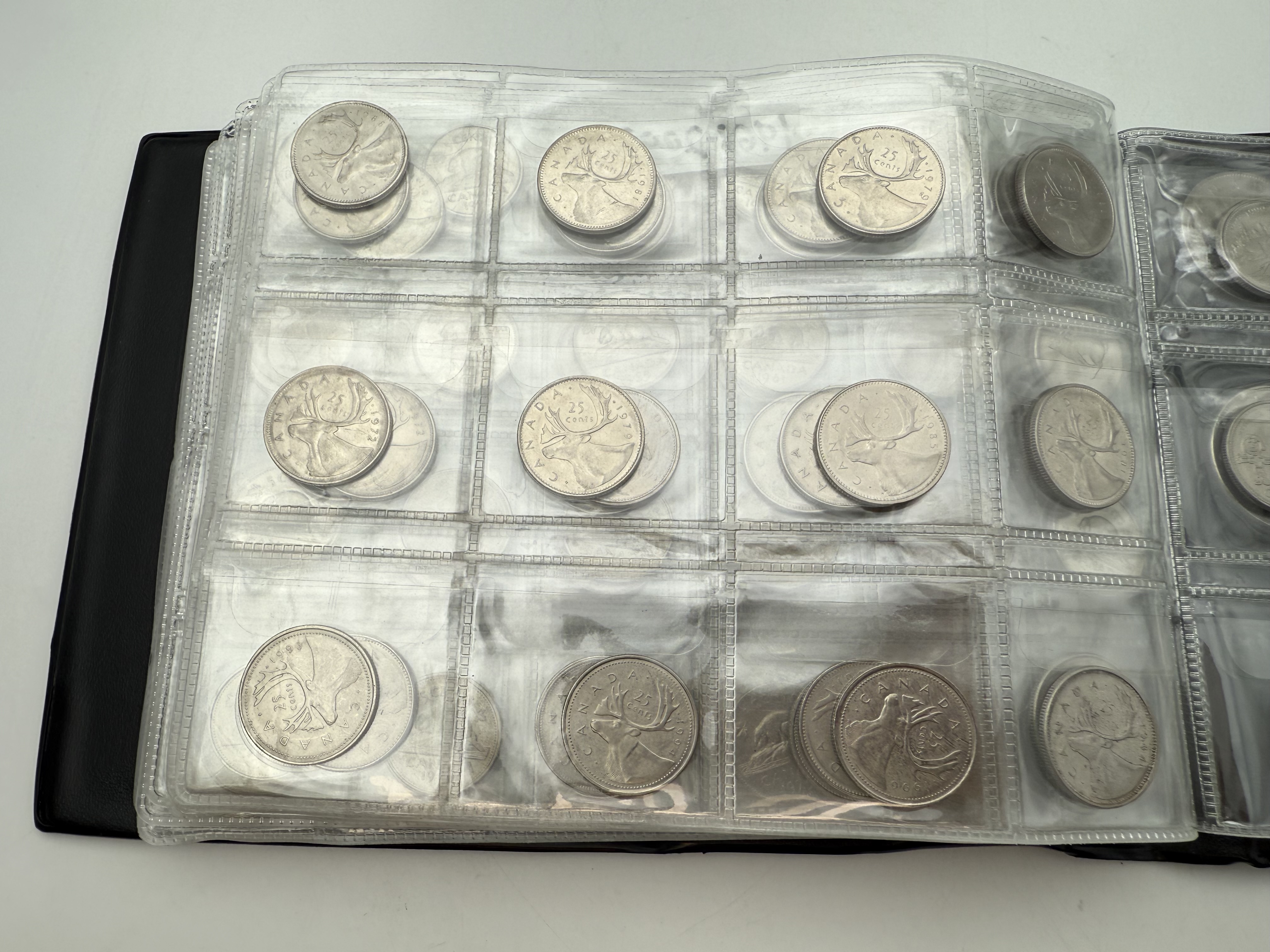 Canada - A collection of several hundred coins arranged in a special coin album, various conditions and years - 1 21