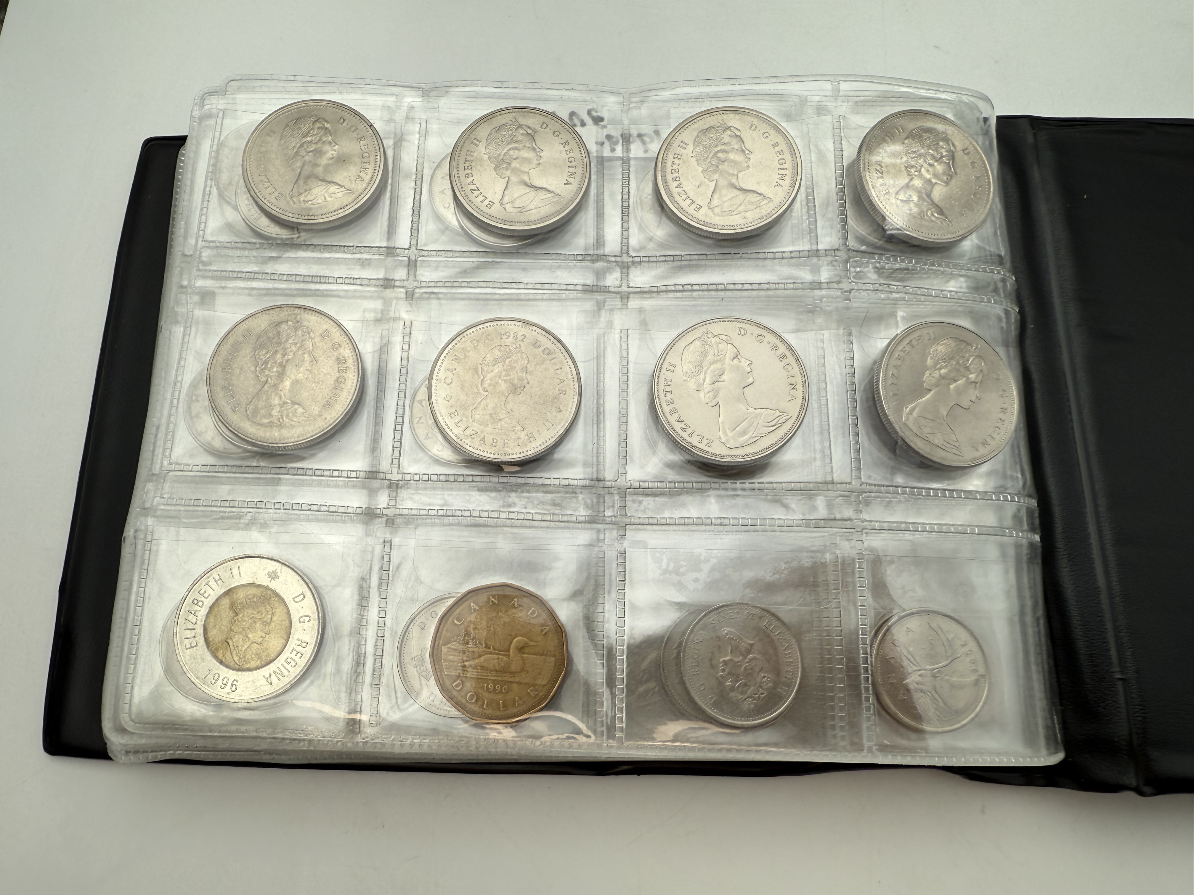 Canada - A collection of several hundred coins arranged in a special coin album, various conditions and years - 1 31