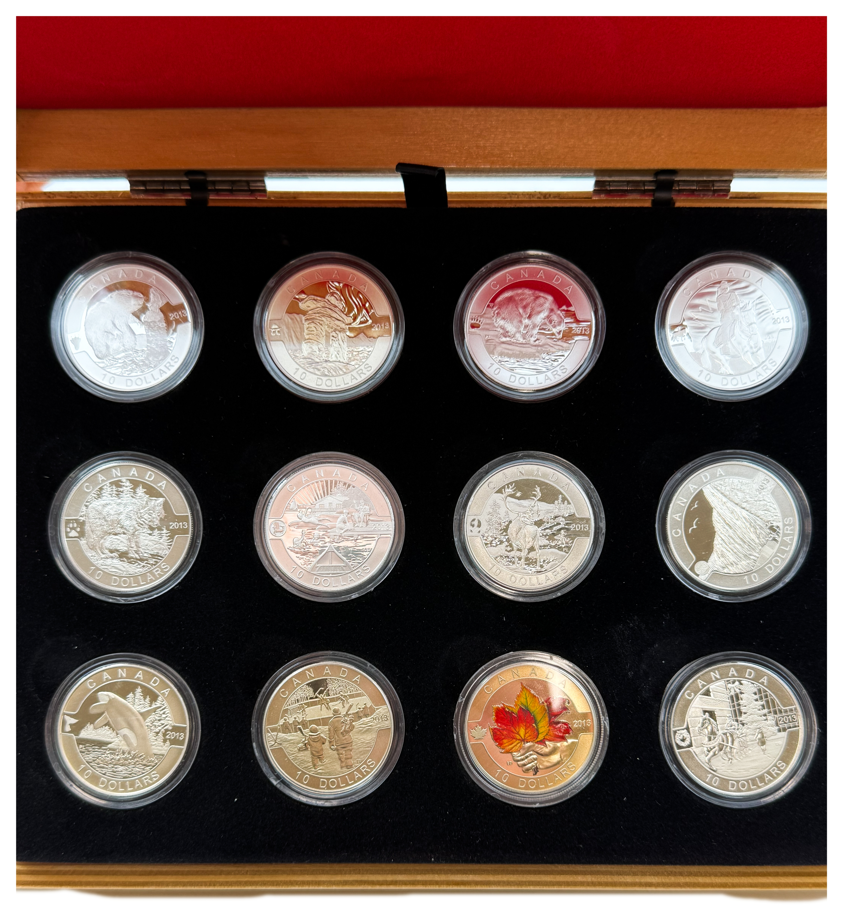 Canada - 12 Coins of 10 Dollars 2013, Pure Silver Set with Display Case - Silver 999, Total 190.44g (6.12 OZ), 34mm - 1 1
