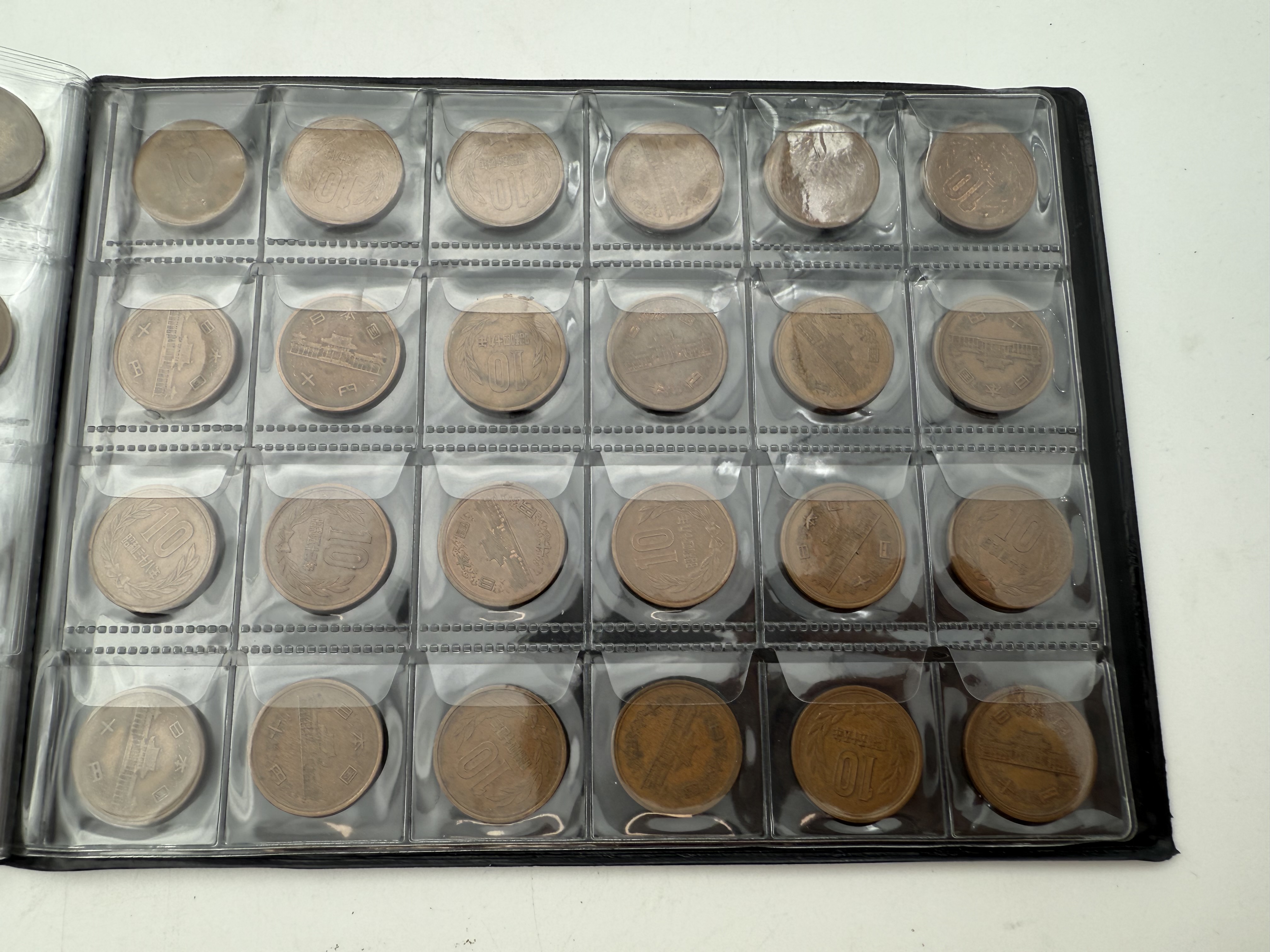 China - A collection of several hundred coins arranged in a special coin album, various conditions and years - 1 14