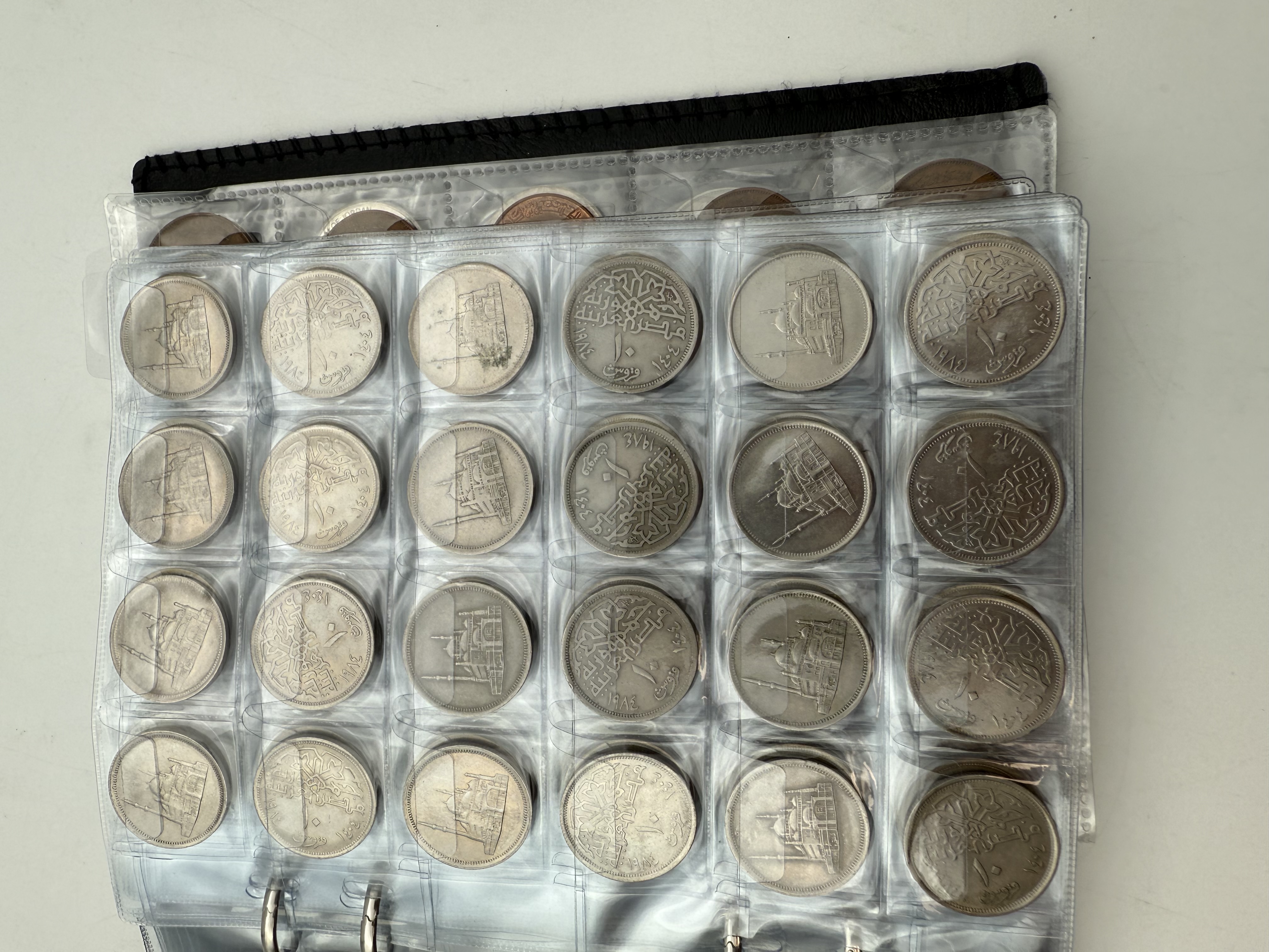 Egypt / Jordan - A collection of several hundred coins arranged in a special coin album, various conditions and years - 1 3