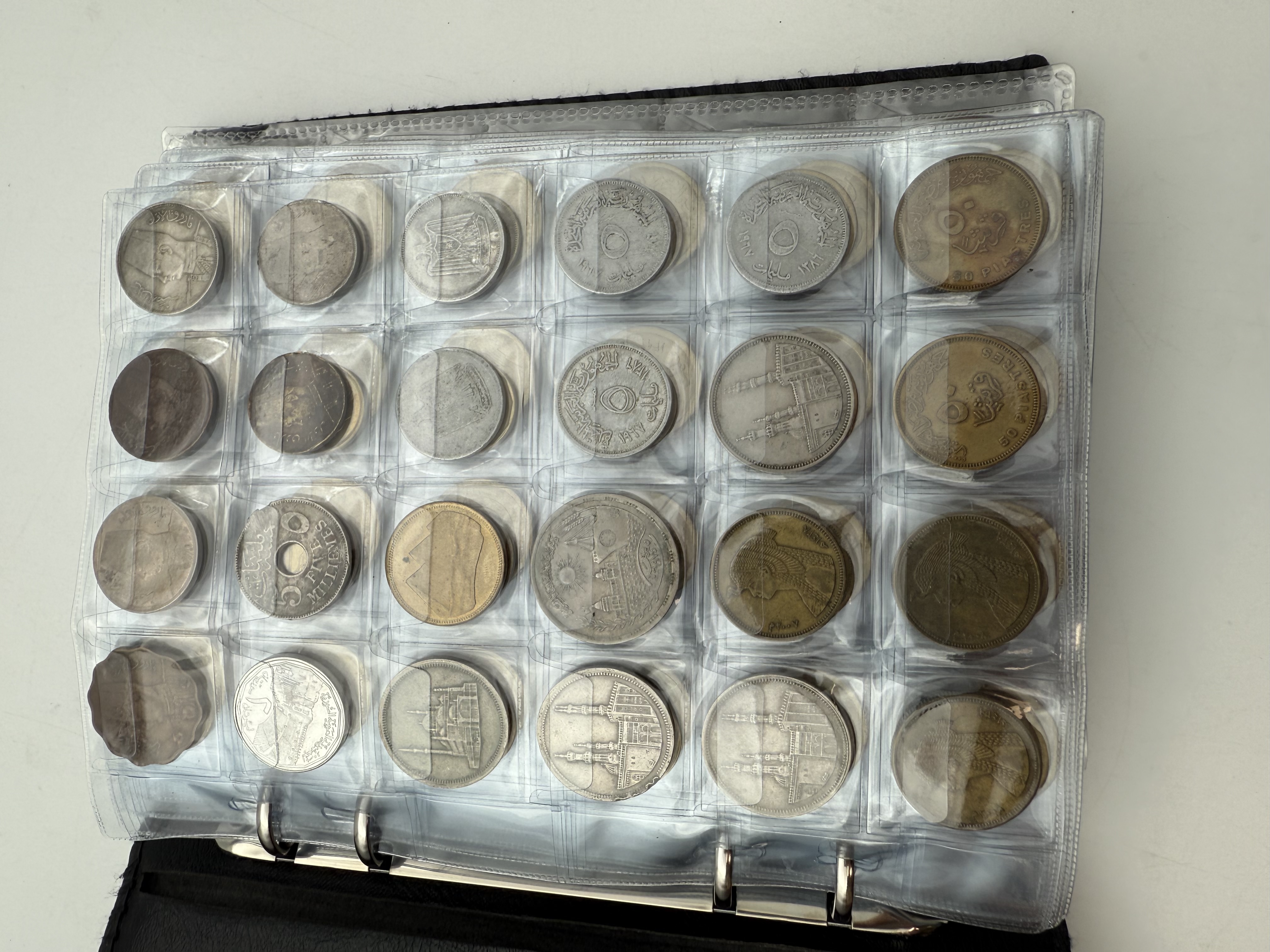 Egypt / Jordan - A collection of several hundred coins arranged in a special coin album, various conditions and years - 1 11