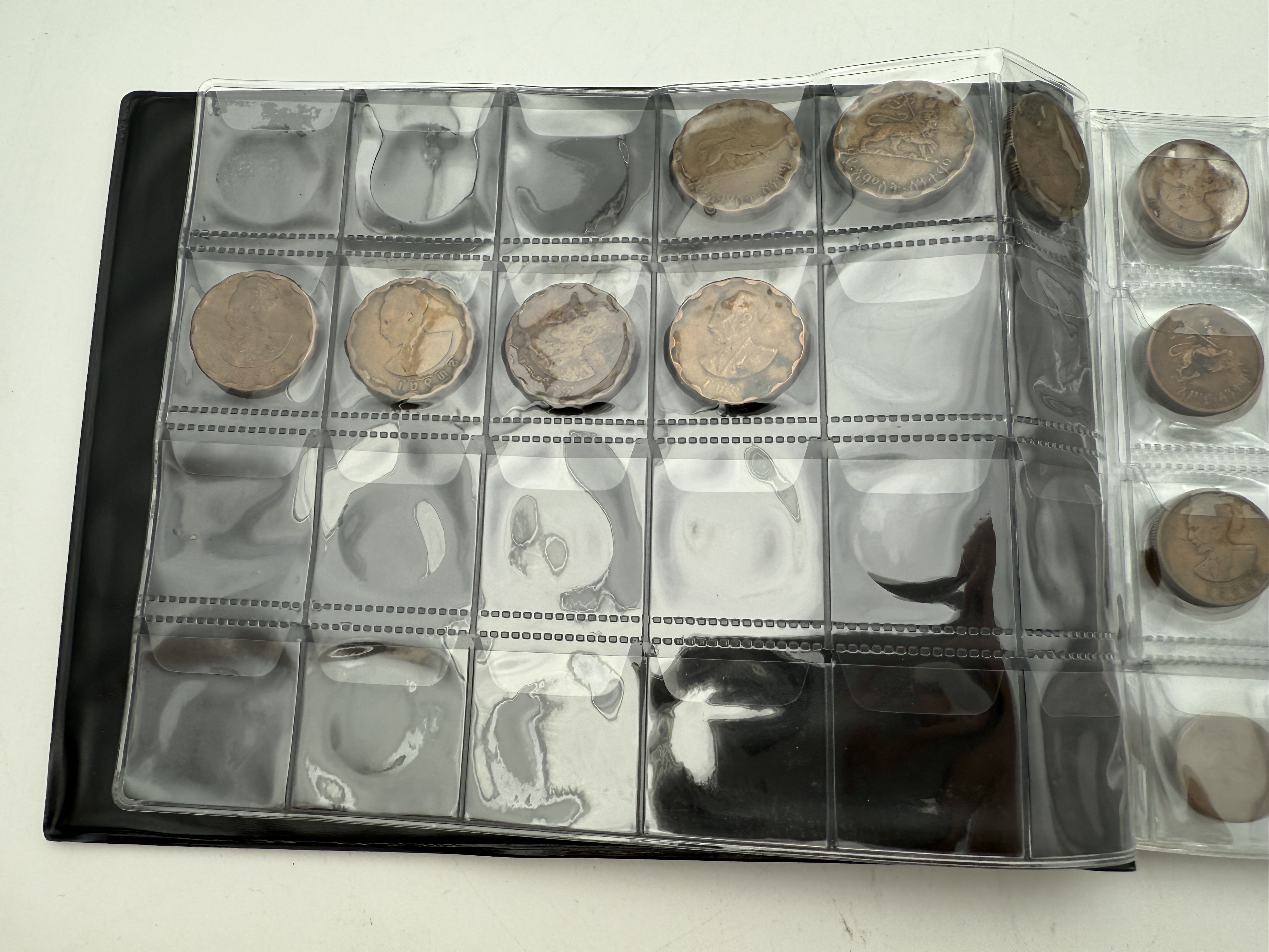 Ethiopia - A collection of several hundred coins arranged in a special coin album, various conditions and years - 1 9