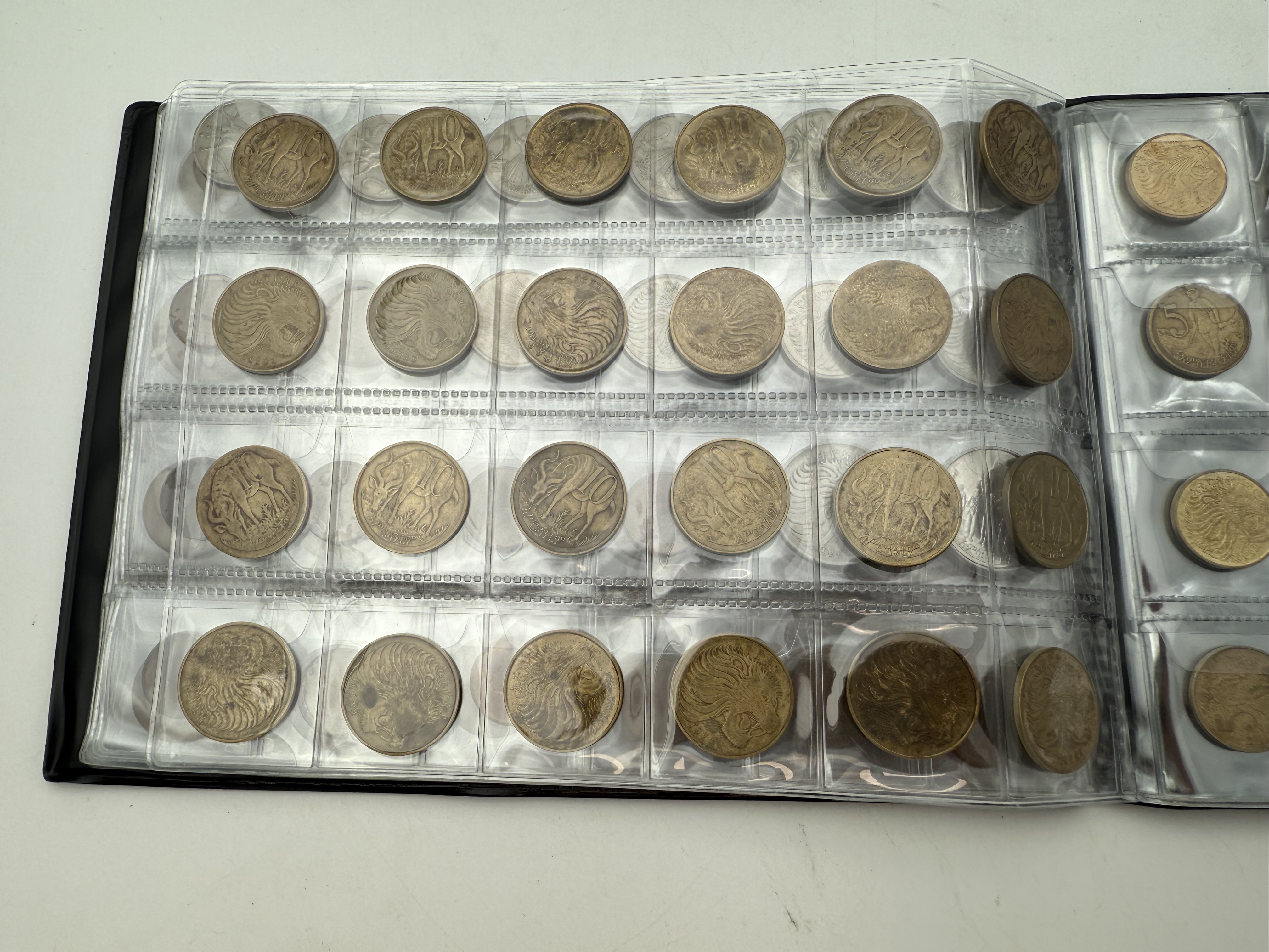 Ethiopia - A collection of several hundred coins arranged in a special coin album, various conditions and years - 1 4