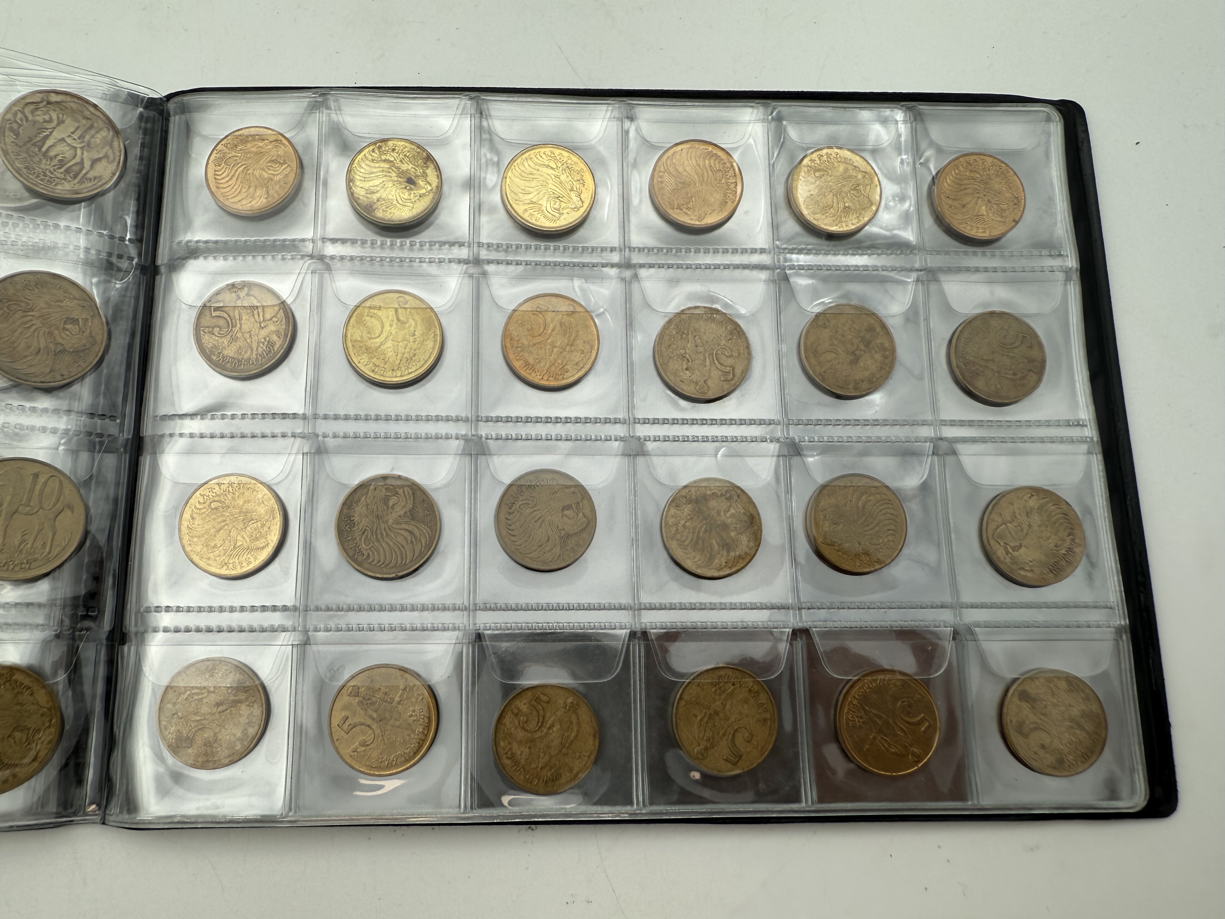 Ethiopia - A collection of several hundred coins arranged in a special coin album, various conditions and years - 1 5