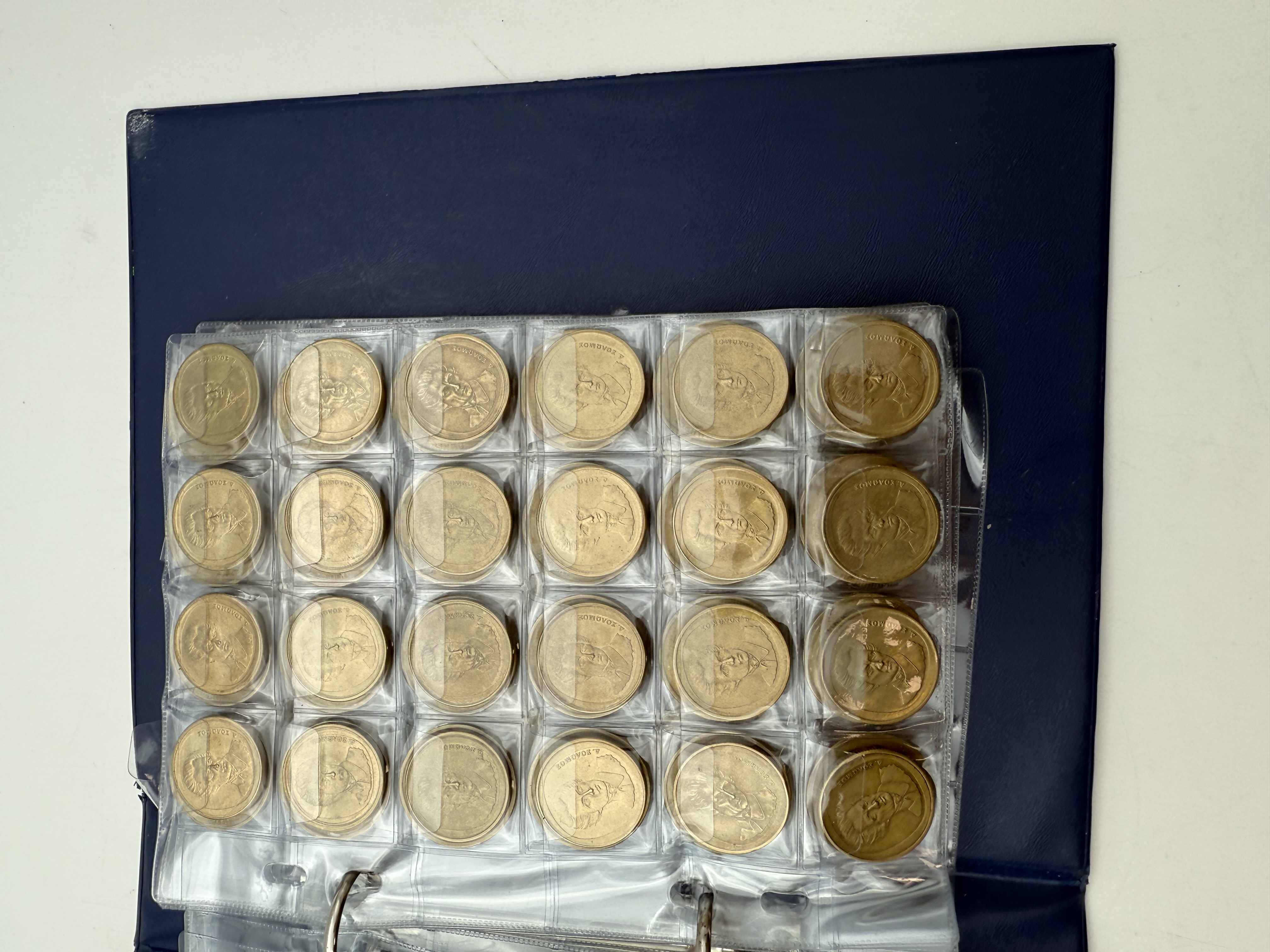 Greece - A collection of several hundred coins arranged in a special coin album, various conditions and years - 1 1