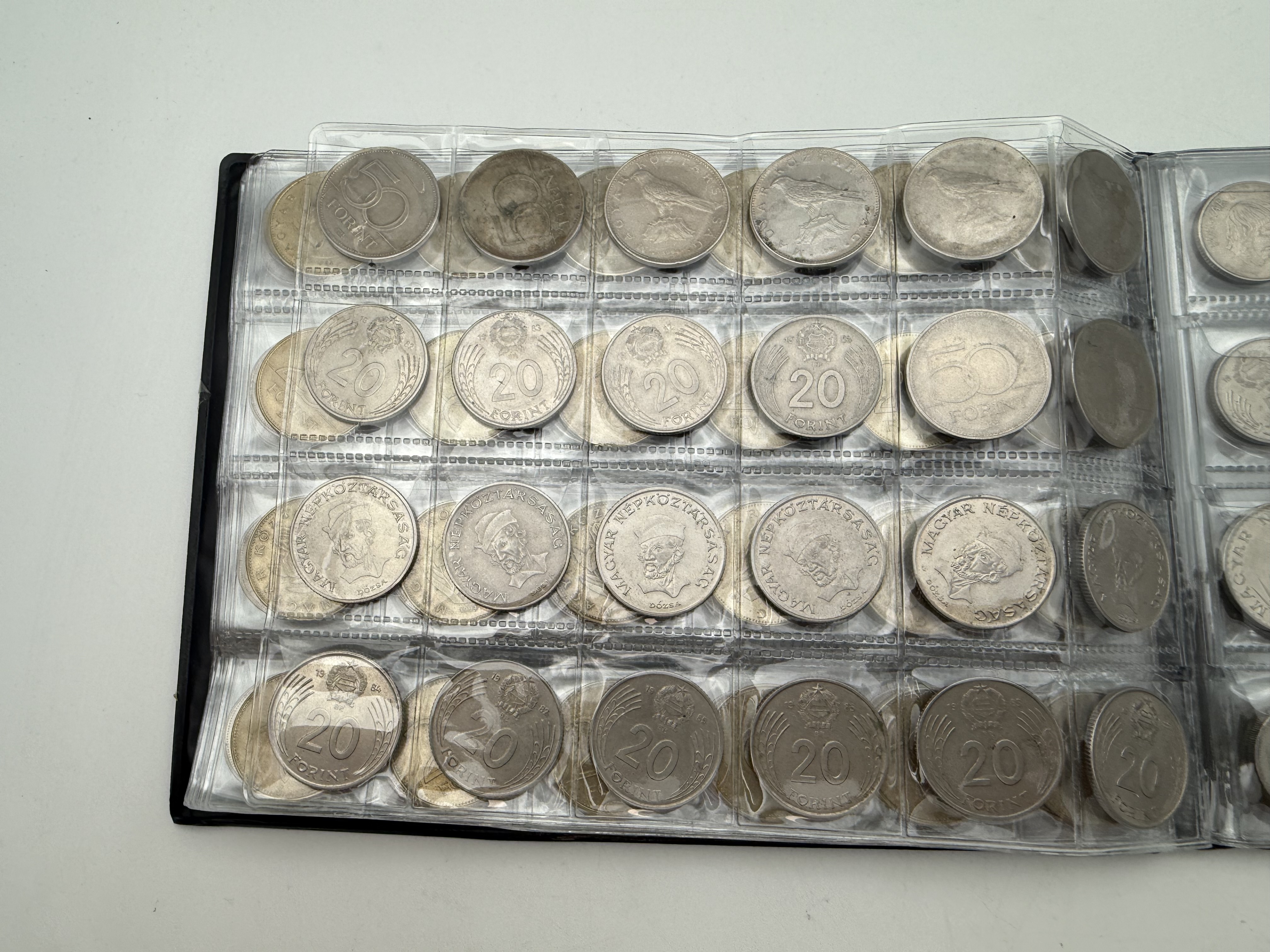 Hungary - A collection of several hundred coins arranged in a special coin album, various conditions and years - 1 4
