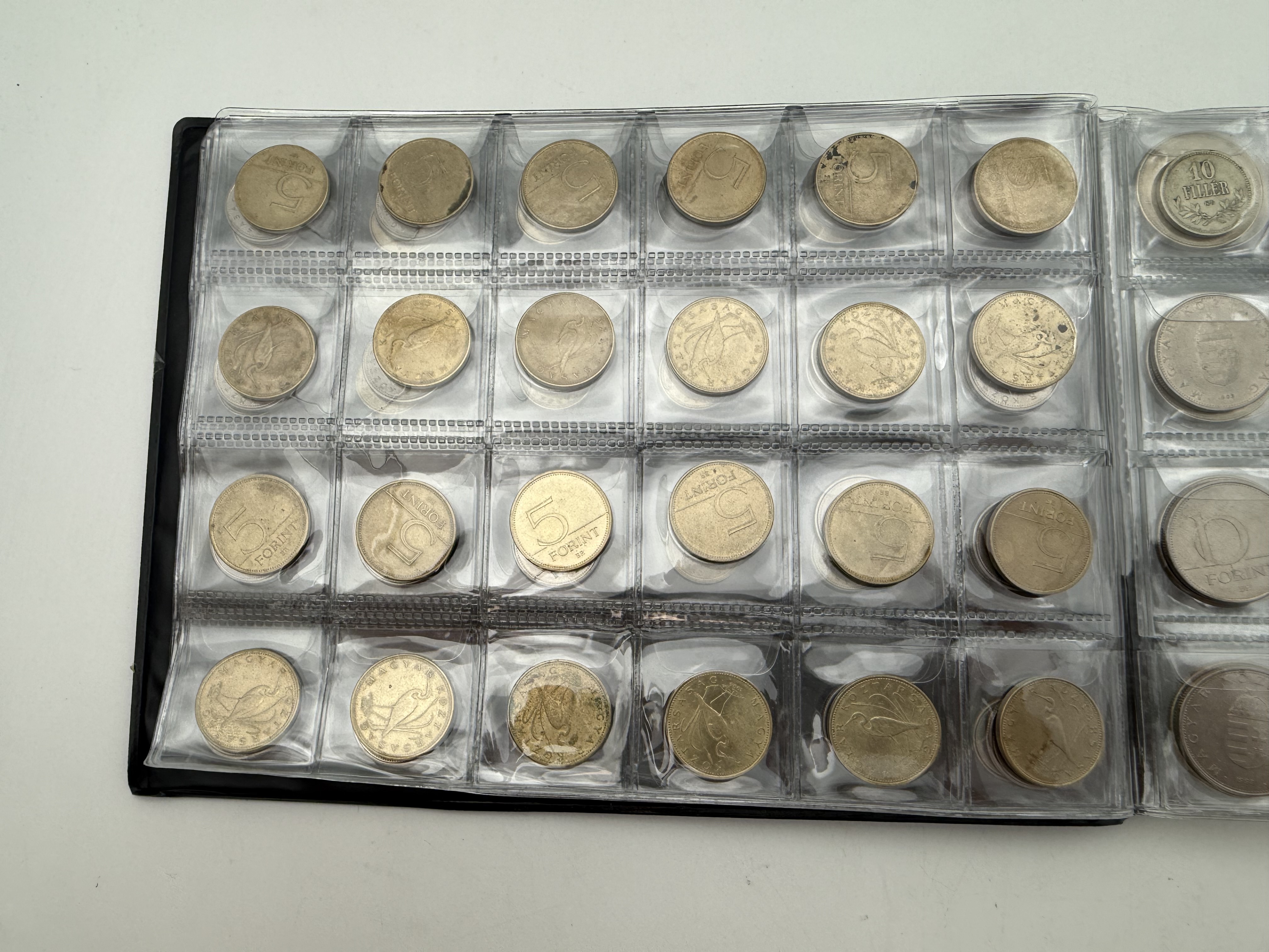 Hungary - A collection of several hundred coins arranged in a special coin album, various conditions and years - 1 18