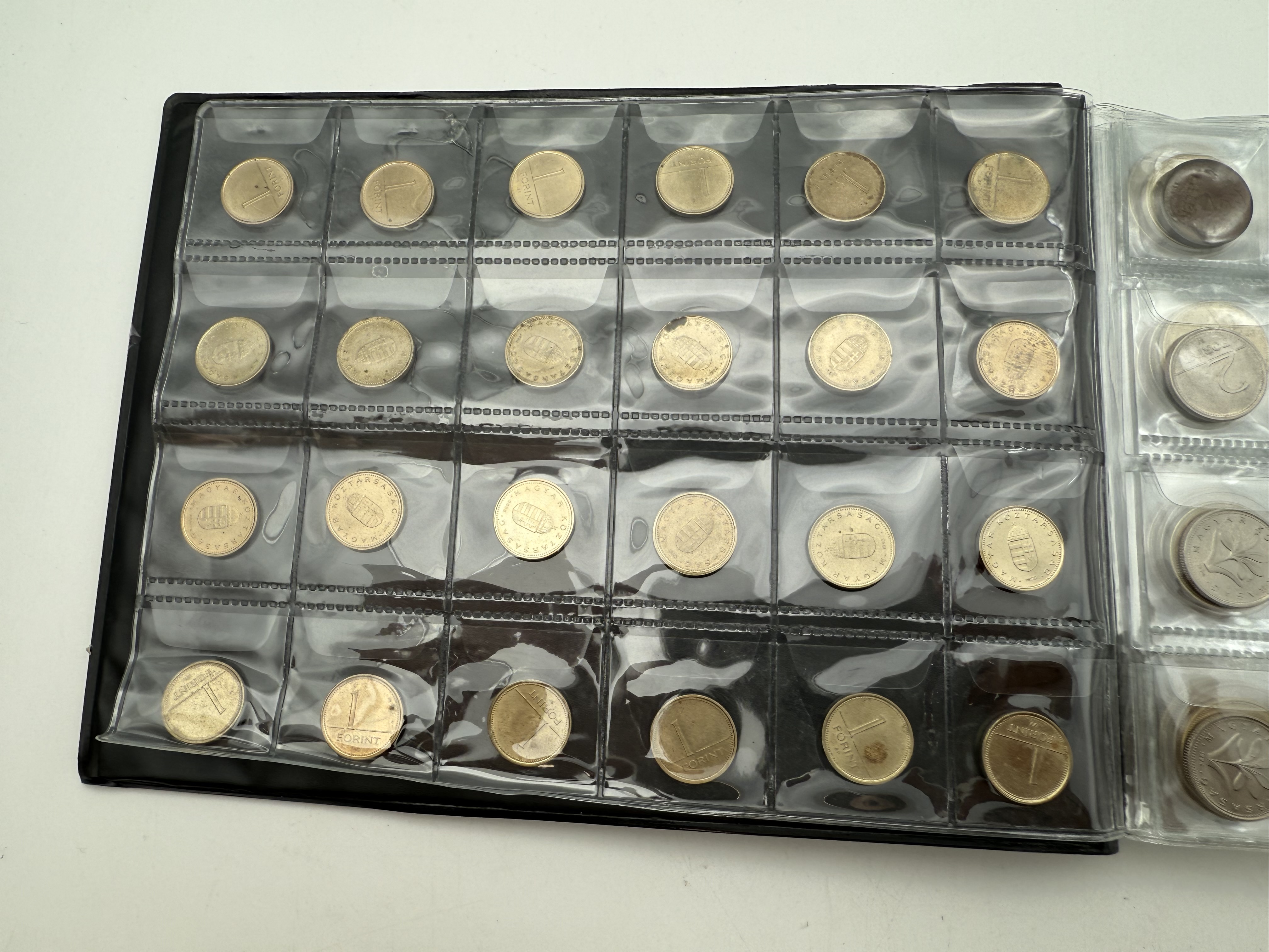 Hungary - A collection of several hundred coins arranged in a special coin album, various conditions and years - 1 14