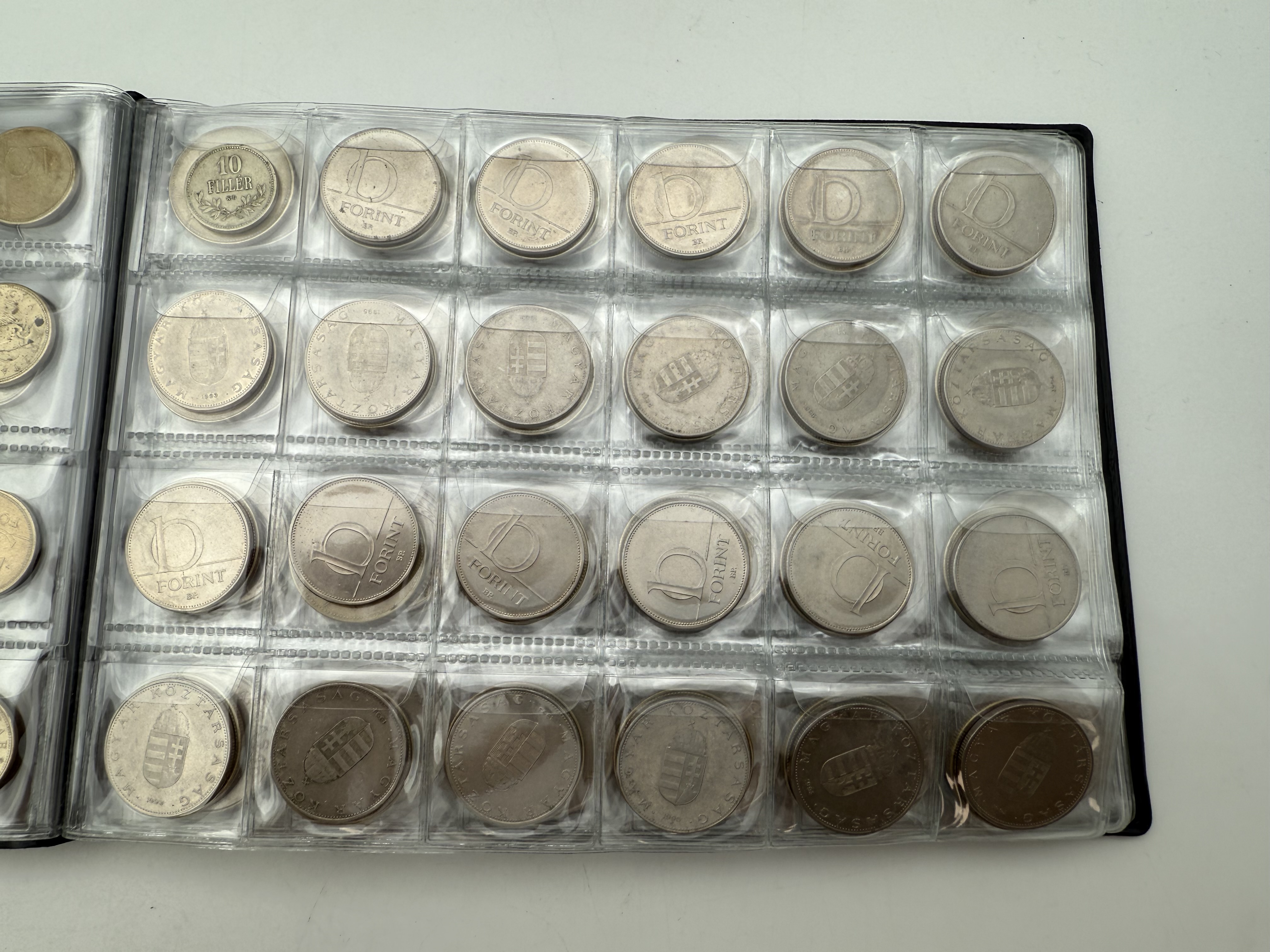 Hungary - A collection of several hundred coins arranged in a special coin album, various conditions and years - 1 19