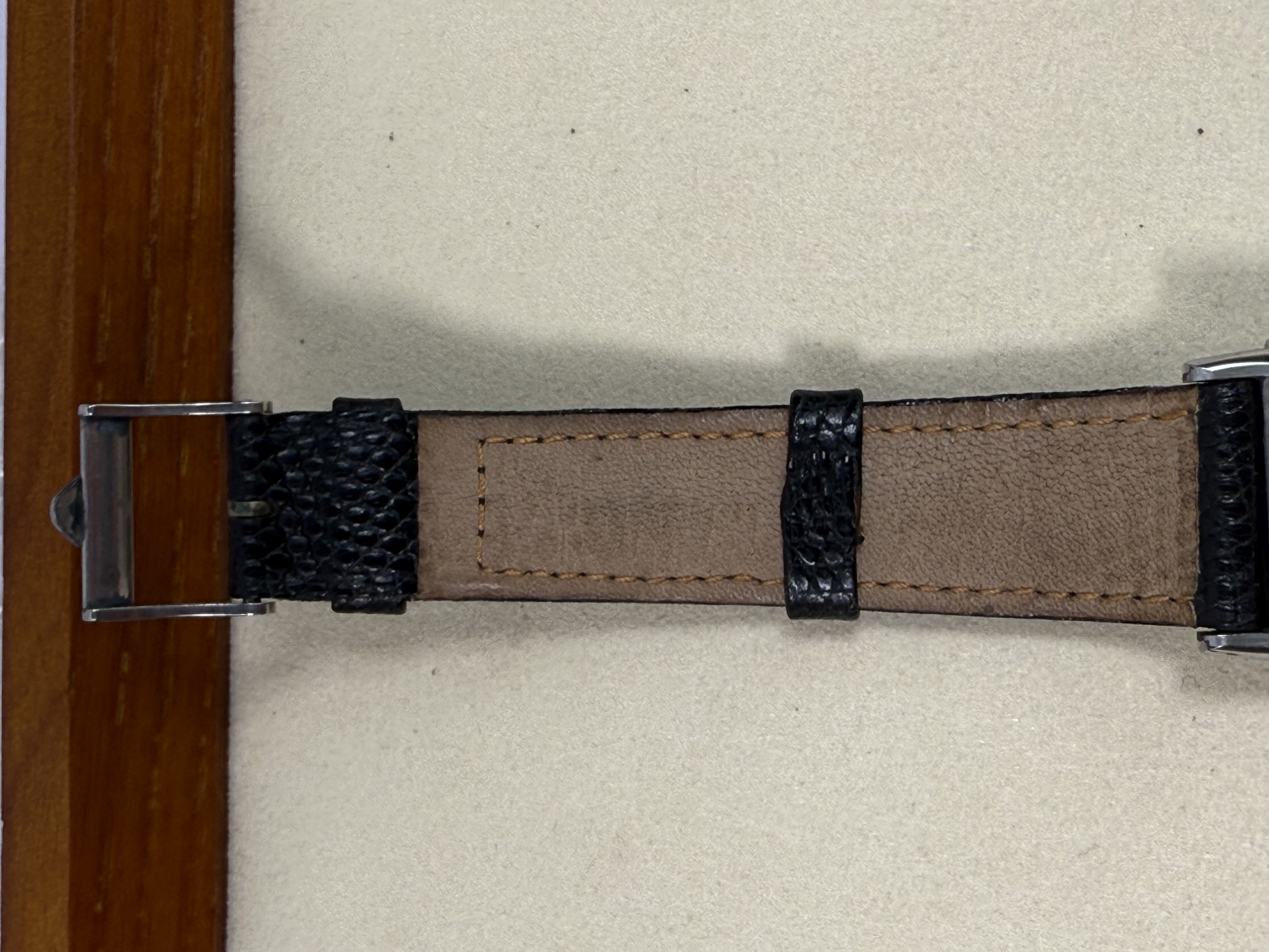 Jaeger-LeCoultre Reverso, 1930s
This is a rare and very well-preserved example of ... - 1 8