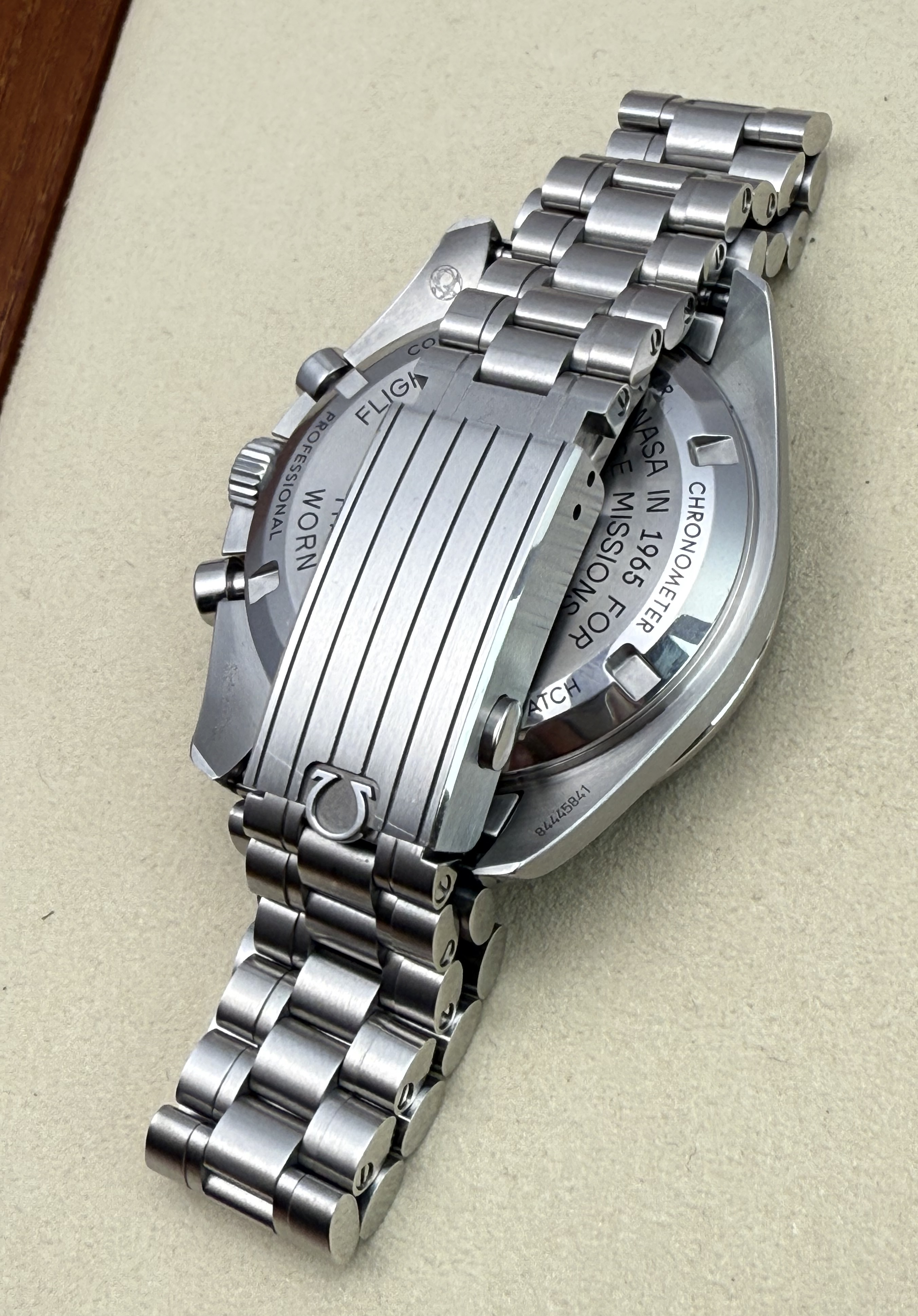 Omega Speedmaster Moonwatch Professional – Full Set 310.30.42.50.01.001 - 1 8