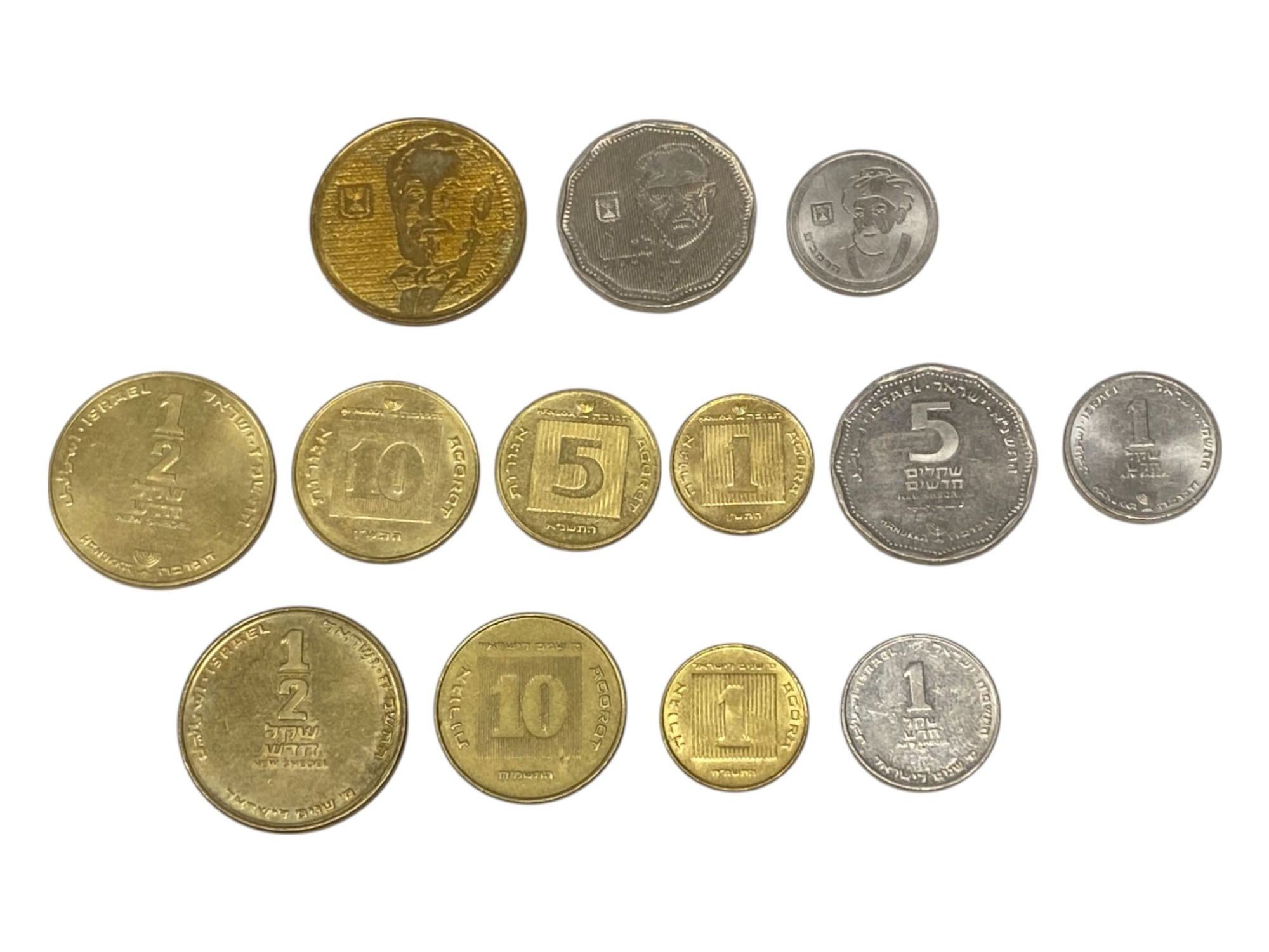 Israel - A very large collection of Israeli coins, the new shekel, denominations of 1, 5, 10 agorot and 1/2, 1 and ... - 1 2