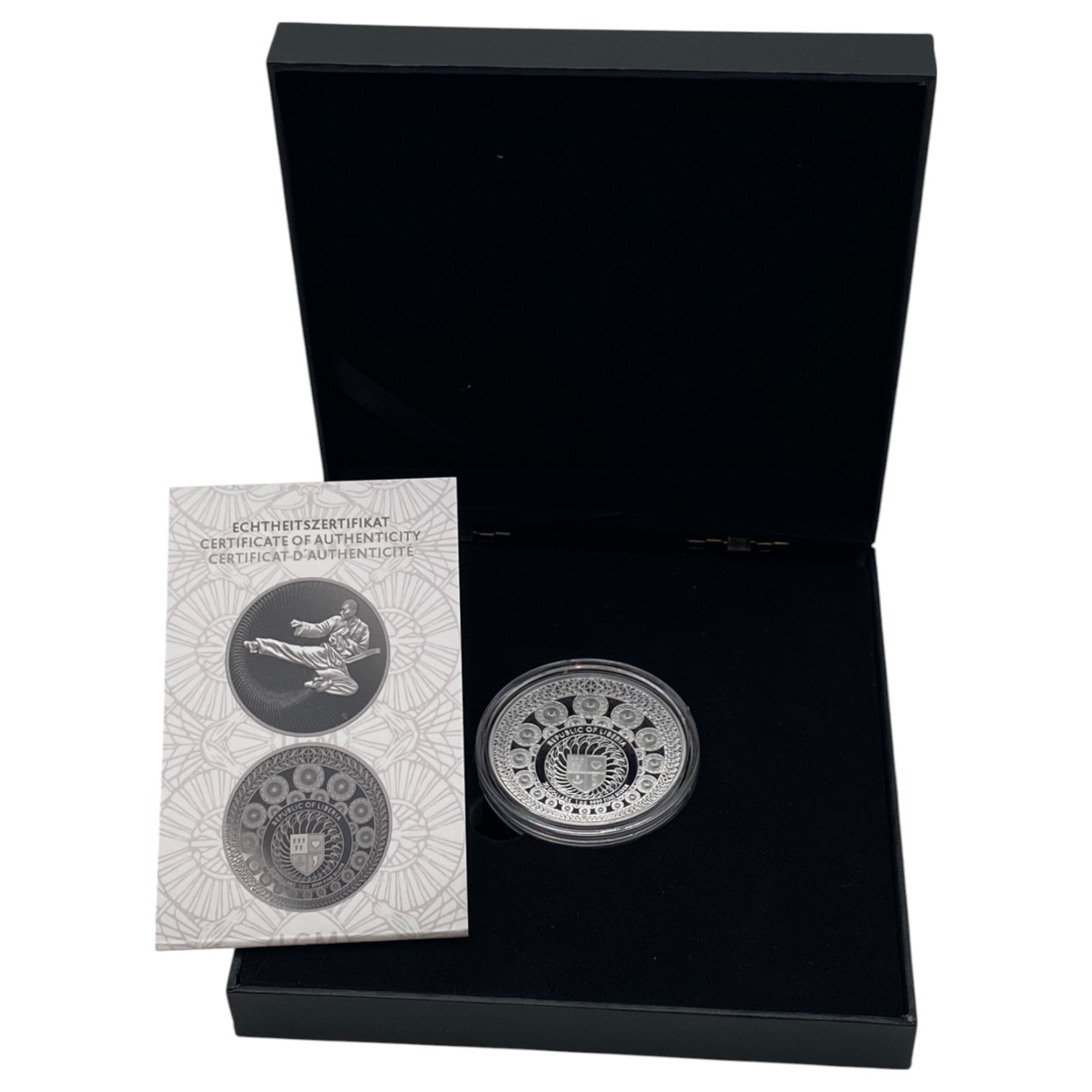Liberia - 20 Dollars 2024 - Silver 999, 31.1g, 38.6mm - Proof - 1 2