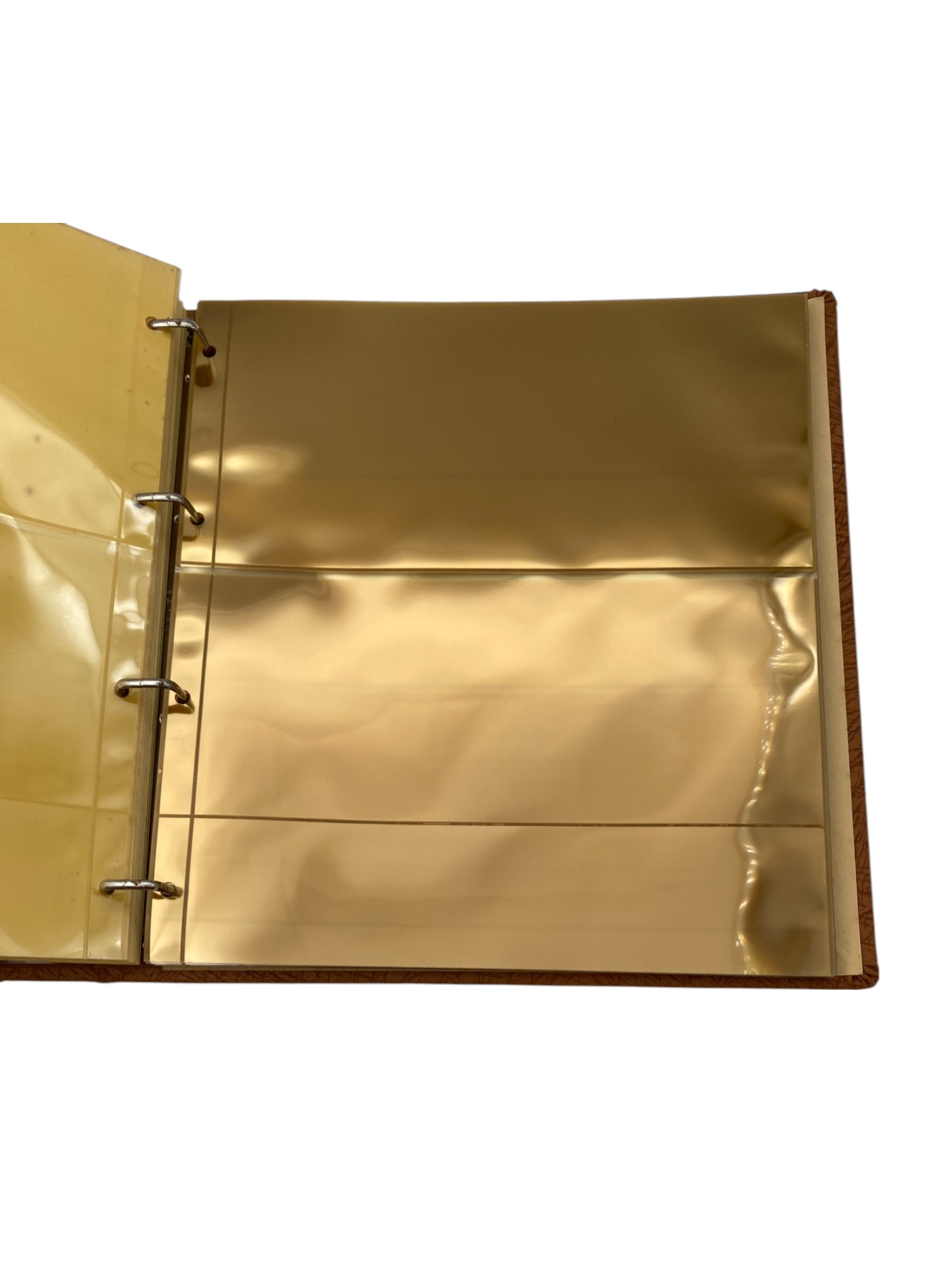 Album – for collecting Israeli banknotes "AUFFINGER ALBUM" – The album contains a picture of the banknote and a ... - 1 5
