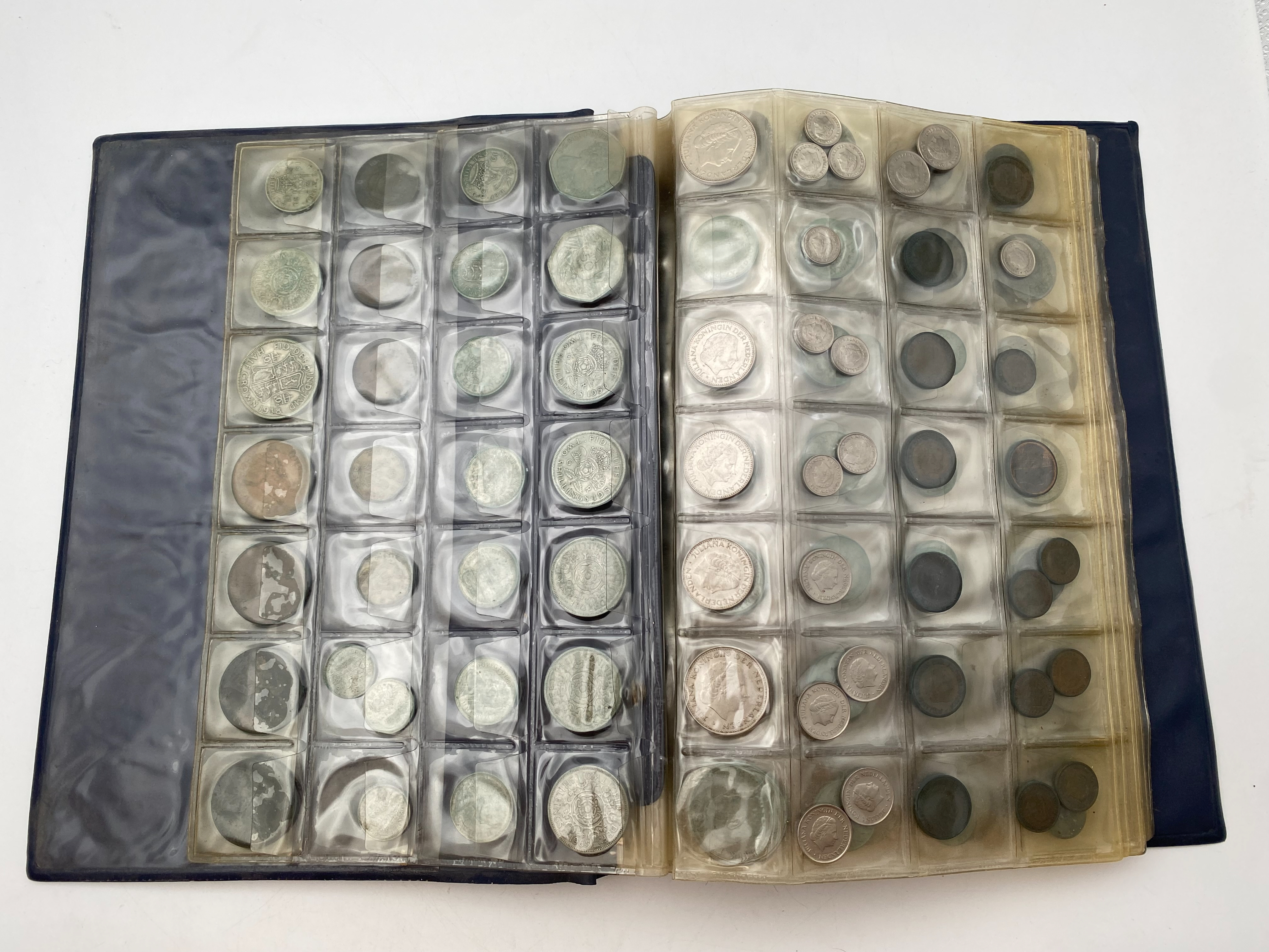 World - World Coin Album, contains a very large amount of coins, some of which are made of silver - 1 3