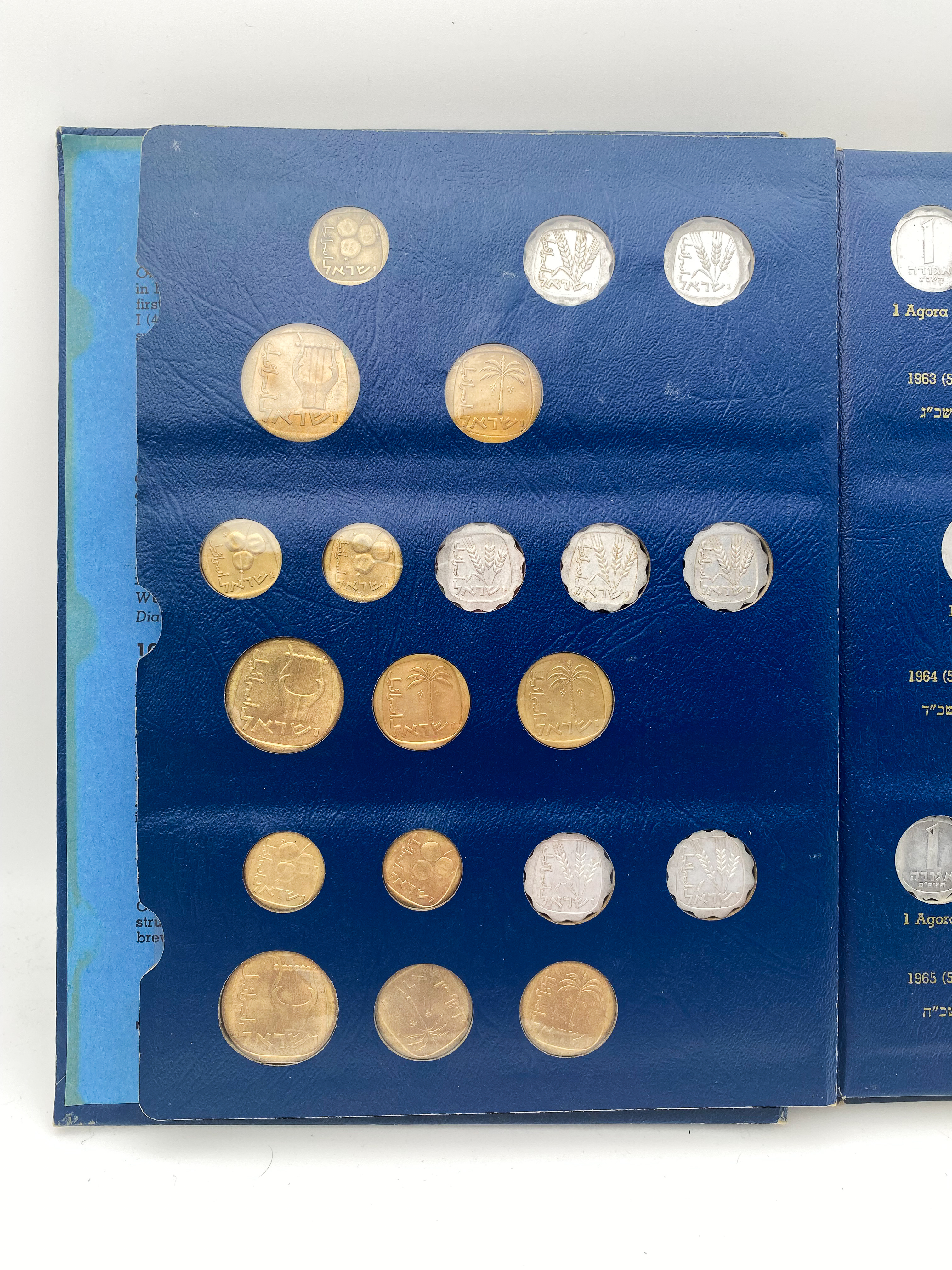 Israel - A Coins Album of the Agorah - Lira Period, of Years 1960-1968, Full of Different Coins - 1 4