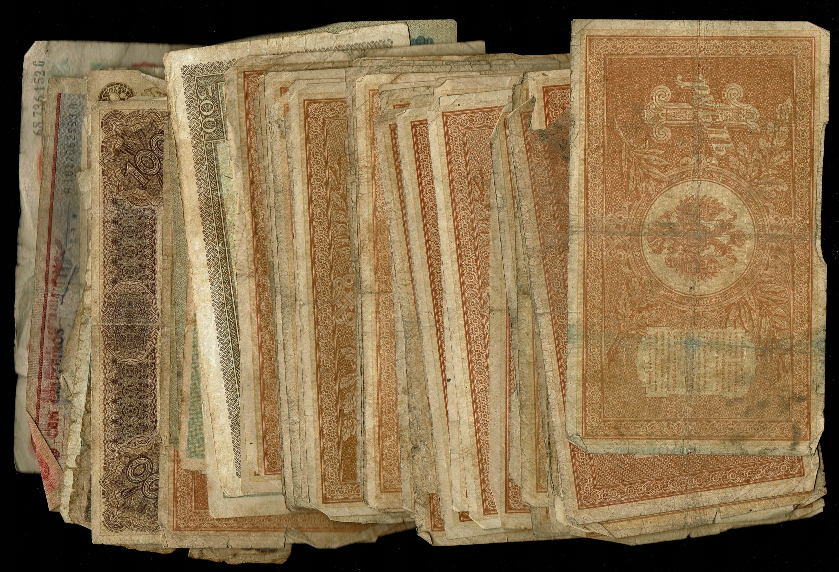 Eastern Europe / Soviet Union - Many hundreds of unsorted banknotes which have been collected over several years ... - 1 1