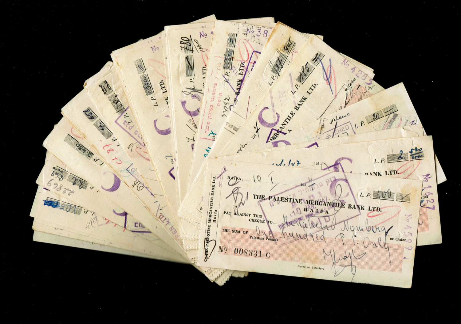 Payment method - Israel - a very large collection of checks - Mercantile Bank, Discount Bank - 1 5