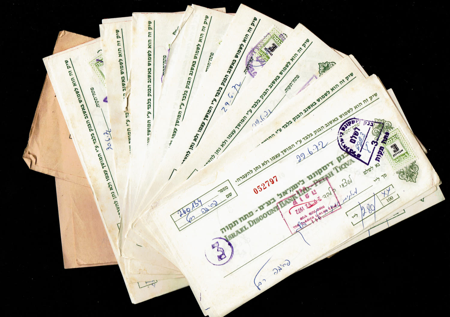 Payment method - Israel - a very large collection of checks - Mercantile Bank, Discount Bank - 1 1