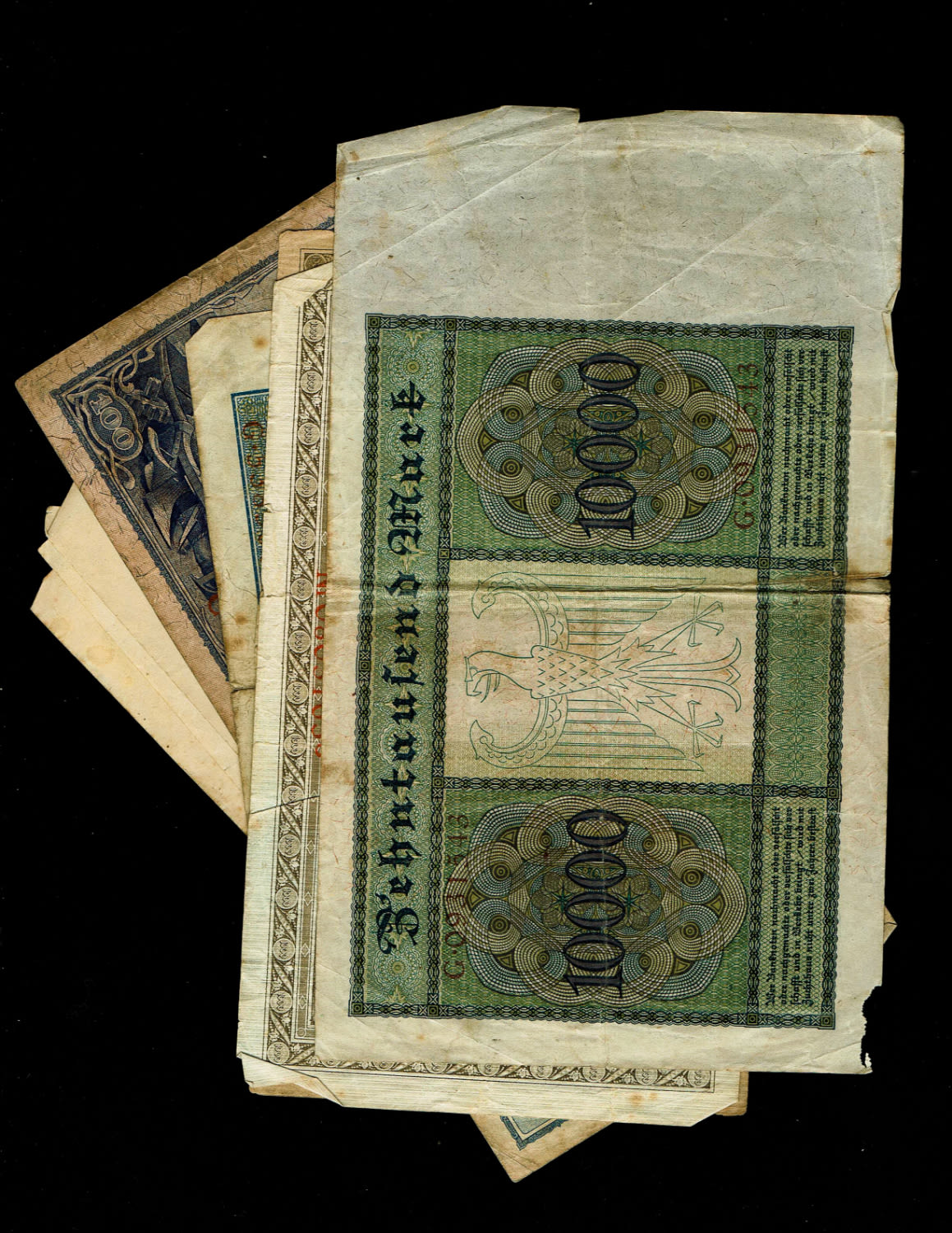 World - a large collection of world banknotes - there are quite a few photos, we recommend going through them all ... - 1 6