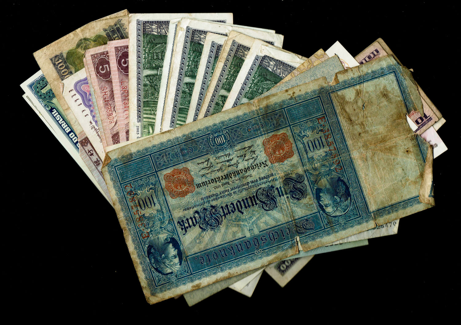 World - a large collection of world banknotes - there are quite a few photos, we recommend going through them all ... - 1 3