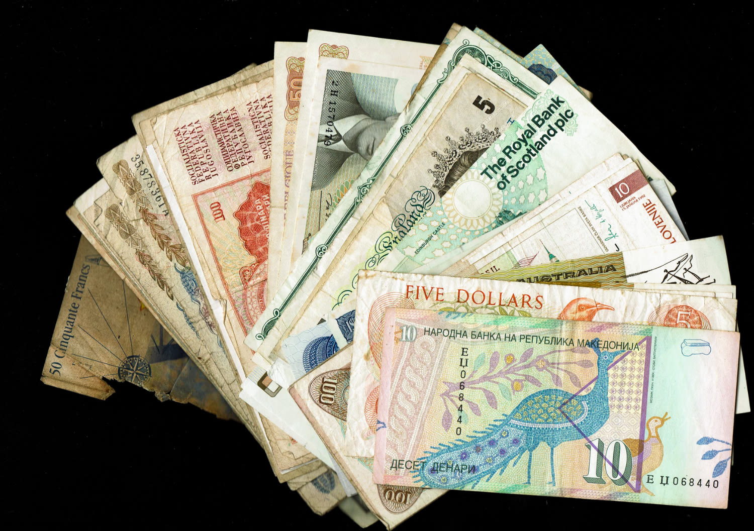 World - a large collection of world banknotes - there are quite a few photos, we recommend going through them all ... - 1 21