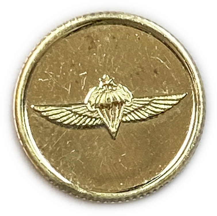Israel - "Acharay" Paratroopers Medal - Gold, 1.82 g, 14 mm.
Only 10% fees + VAT on this ... - 1 1