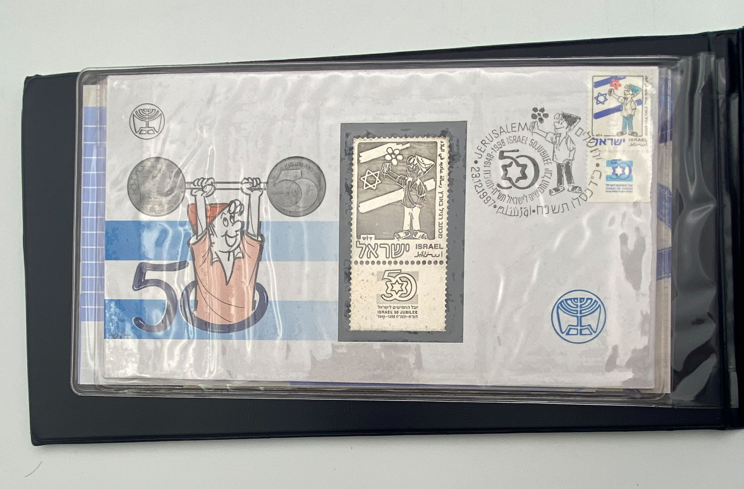 Israel - Lot of 3 folders containing a coin and a silver medal of the government company and banknotes
... - 1 4