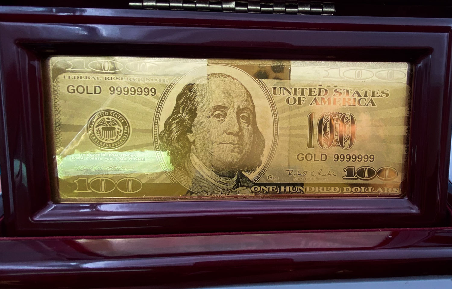 Israel / USA - $ 100 replica note, made of gold in a fancy box - 999 gold, 2 grams - 1 1