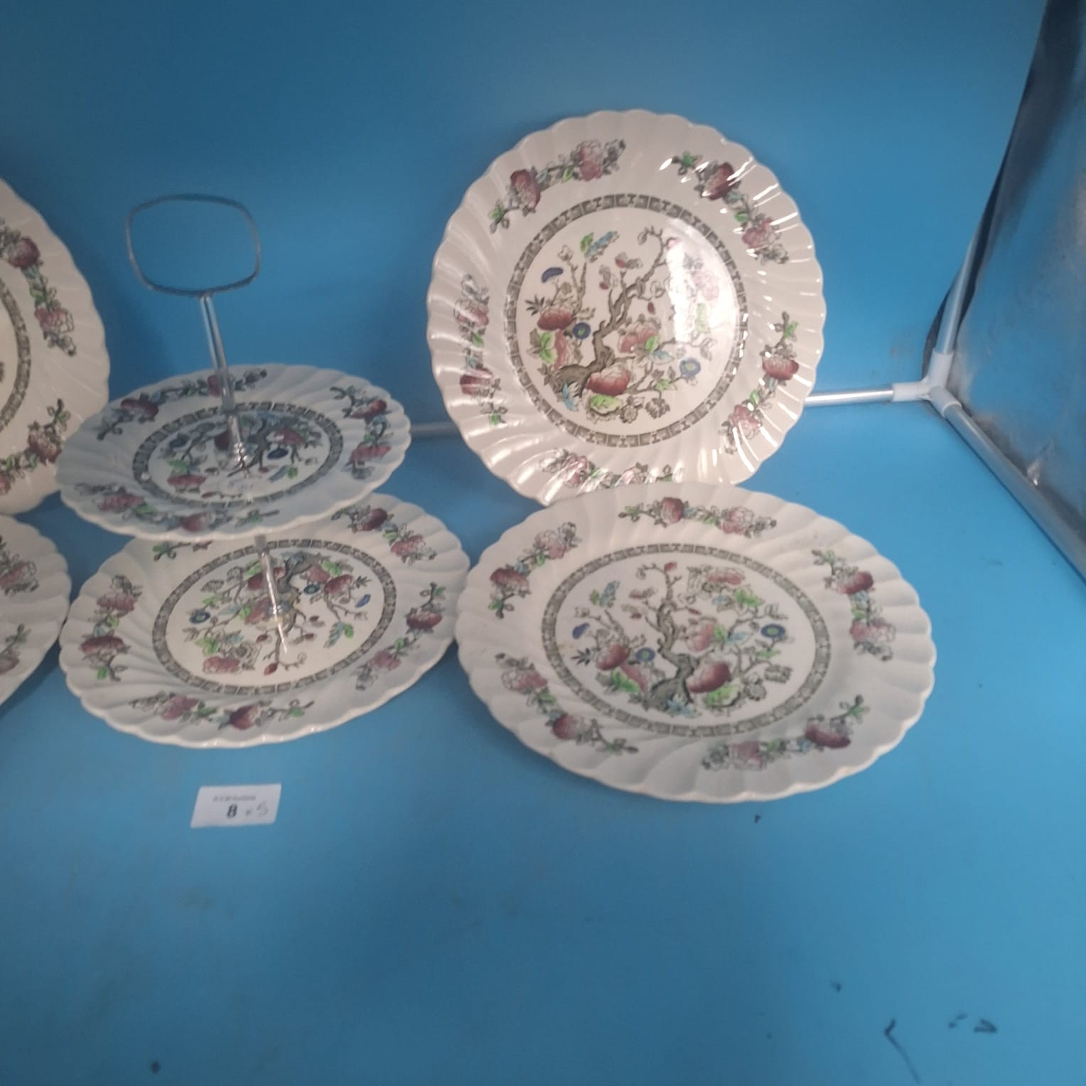 4 Indian Tree Plates and a Cake Stand - 1 3
