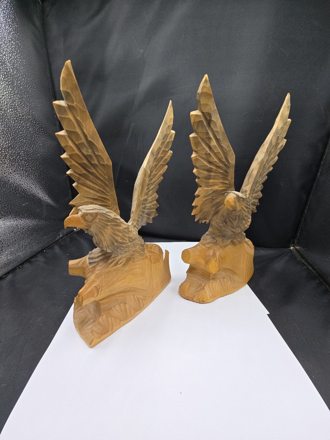 A Pair of Vintage Hand-Carved Wooden Eagle Figures - 1 0