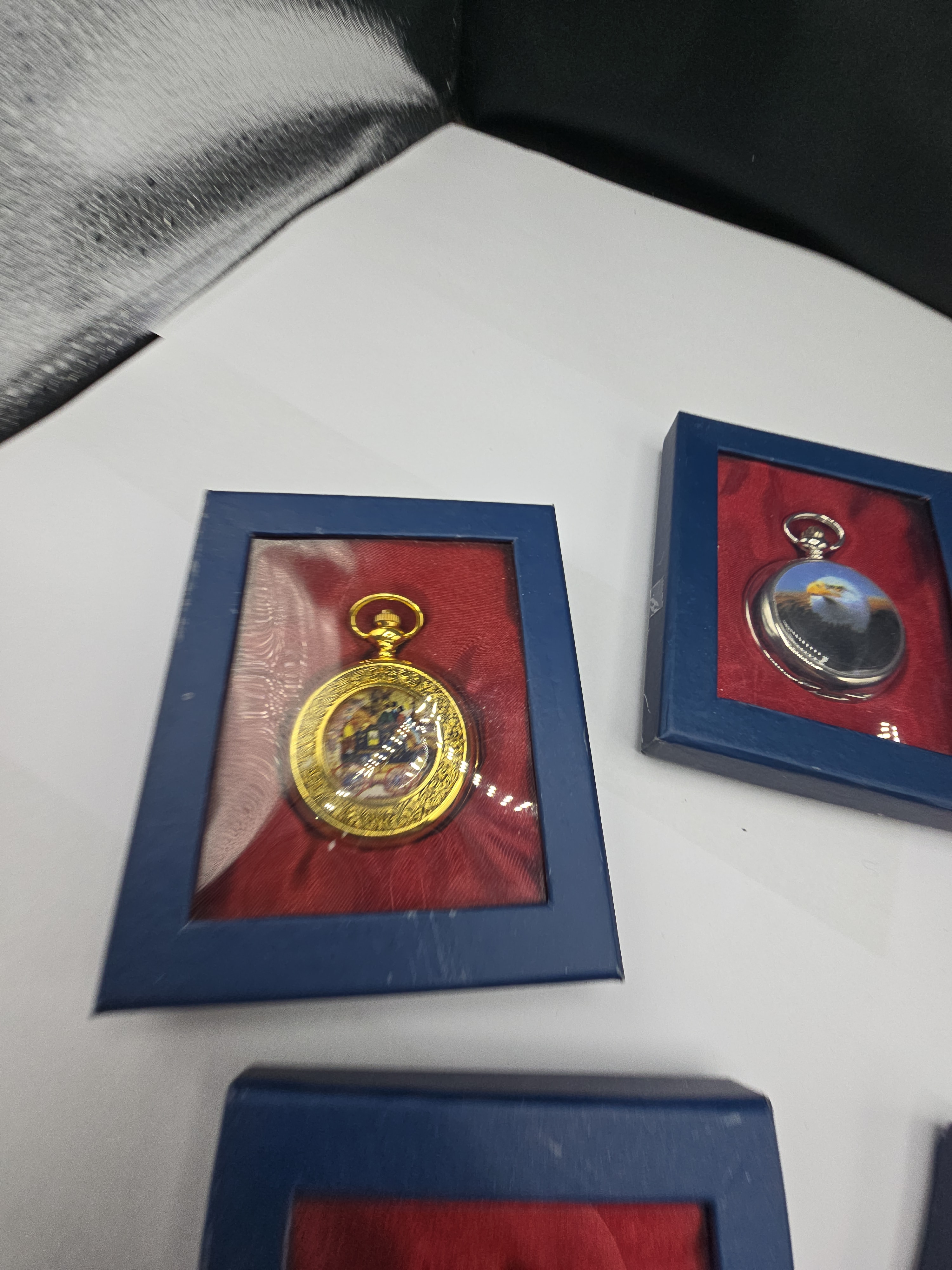 A Collection of Hachette Modern Pocket Watches In Working Order Will Possibly Need Batteries - 1 4